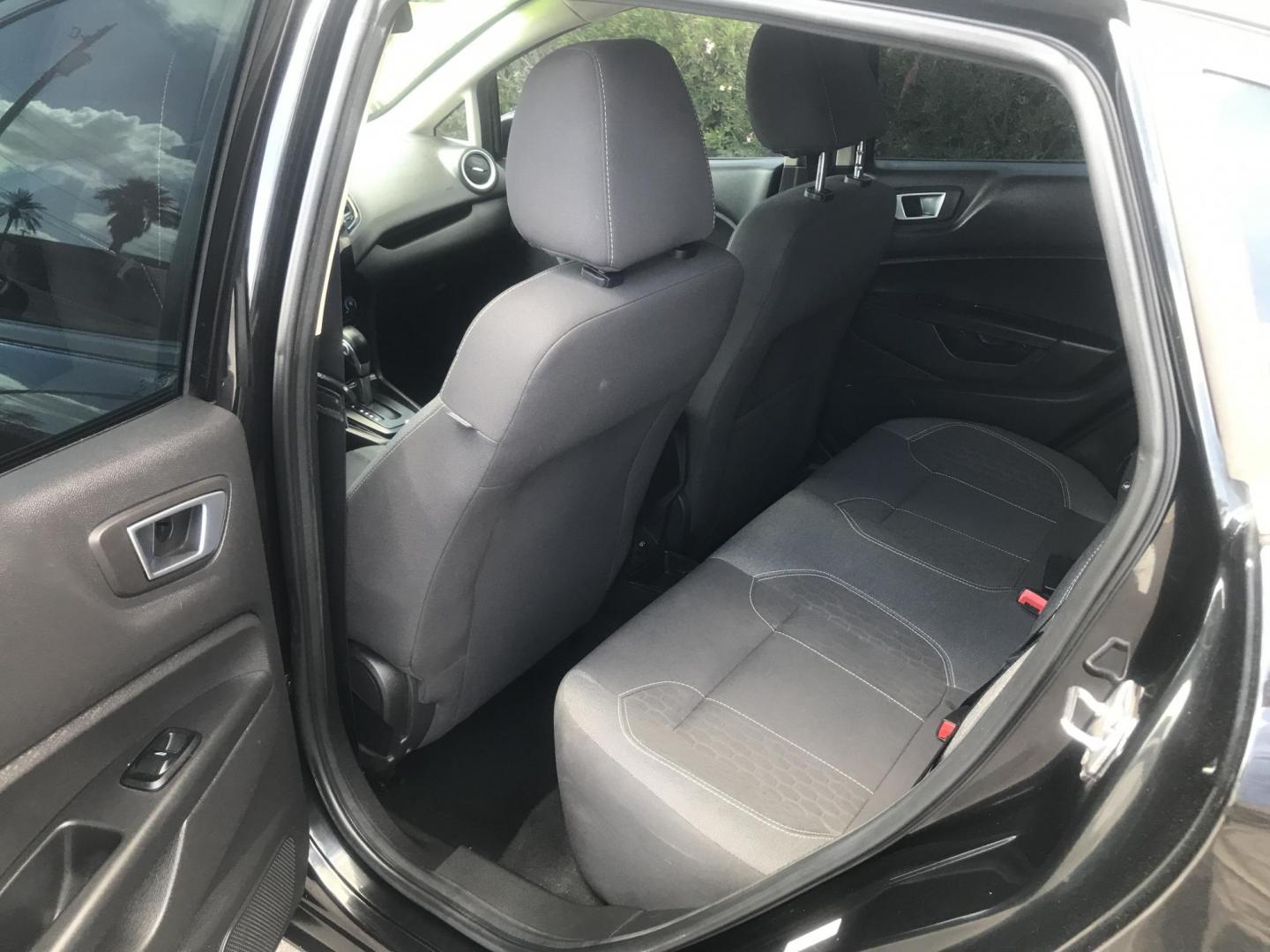 2014 gray /gray Ford Fiesta SE Hatchback (3FADP4EJ1EM) with an 1.6L L4 DOHC 16V engine, automatic transmission, located at 323 E Dunlap Ave., Phoenix, AZ, 85020, (602) 331-9000, 33.567677, -112.069000 - 2014 Ford Fiesta SE,.....A Must See!!...Automatic, 1.6L Engine, Super Economical -- (LOW 98k miles) .... Ice cold AC. The car is gorgeous inside and out. Power windows, Power door locks, Stereo/ CD Player, Phone sync, Bluetooth, Beautiful Gray interior with gray cloth seats in near perfect condition - Photo#10