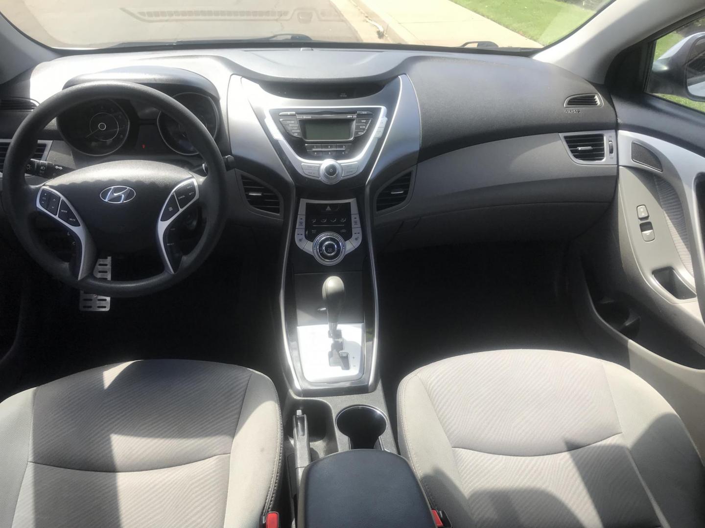 2013 silver /gray Hyundai Elantra Limited (5NPDH4AE3DH) with an 1.8L L4 DOHC 16V engine, 6-Speed Automatic transmission, located at 323 E Dunlap Ave., Phoenix, AZ, 85020, (602) 331-9000, 33.567677, -112.069000 - 2014 Hyundai Elantra GLS, Automatic, 1.8L , 4cyl. Super Economical ........1-Owner Vehicle.... Low 110k miles, .... A Must See!! ....... Ice cold AC...... The car is gorgeous inside and out. Power windows, Power door locks, Premium Stereo/CD Player, Beautiful Silver and gray interior with black c - Photo#9