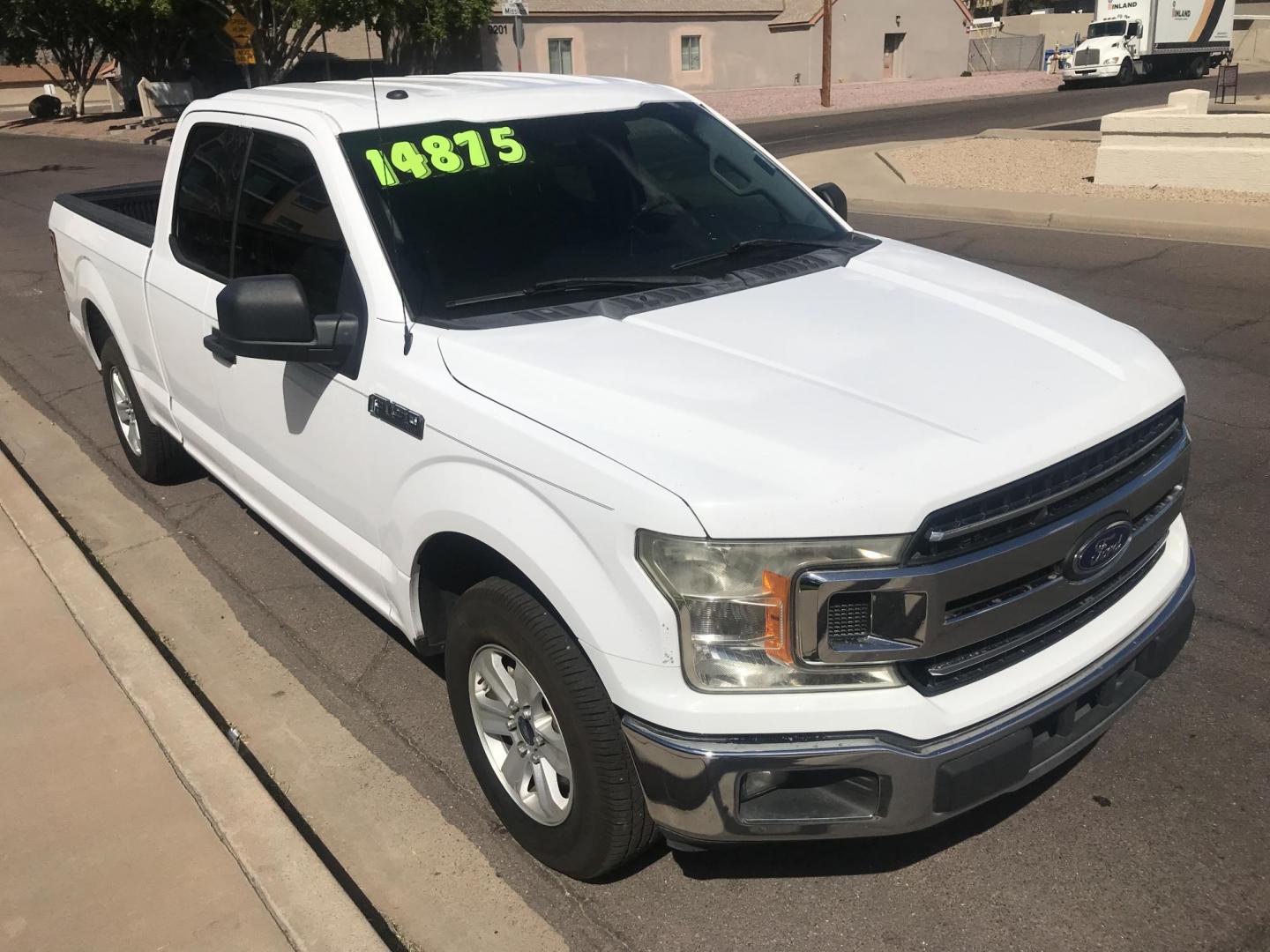 2018 WHITE /gray Ford F-150 XL SuperCab 6.5-ft. Bed 2WD (1FTEX1CP4JK) with an 2.7L V6 DOHC 24V engine, 6A transmission, located at 323 E Dunlap Ave., Phoenix, AZ, 85020, (602) 331-9000, 33.567677, -112.069000 - 2018 Ford F150 Pickup Truck XLT SUPERCAB ........1-Owner, Automatic, 2.7L V6 Engine, 4x2, EXCELLENT condition, A Real Must See!!.... 140k original miles, Power options, Premium Sound Stereo/cd player, Backup camera, Ice cold ac, Clean Gray interior in near perfect condition, power windows, power d - Photo#5