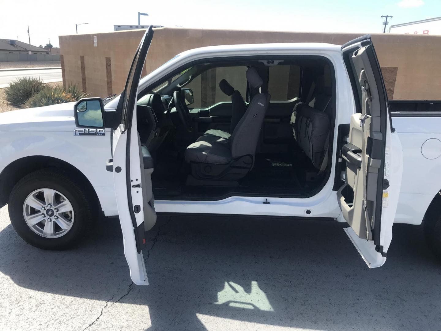 2018 WHITE /gray Ford F-150 XL SuperCab 6.5-ft. Bed 2WD (1FTEX1CP4JK) with an 2.7L V6 DOHC 24V engine, 6A transmission, located at 323 E Dunlap Ave., Phoenix, AZ, 85020, (602) 331-9000, 33.567677, -112.069000 - 2018 Ford F150 Pickup Truck XLT SUPERCAB ........1-Owner, Automatic, 2.7L V6 Engine, 4x2, EXCELLENT condition, A Real Must See!!.... 140k original miles, Power options, Premium Sound Stereo/cd player, Backup camera, Ice cold ac, Clean Gray interior in near perfect condition, power windows, power d - Photo#8