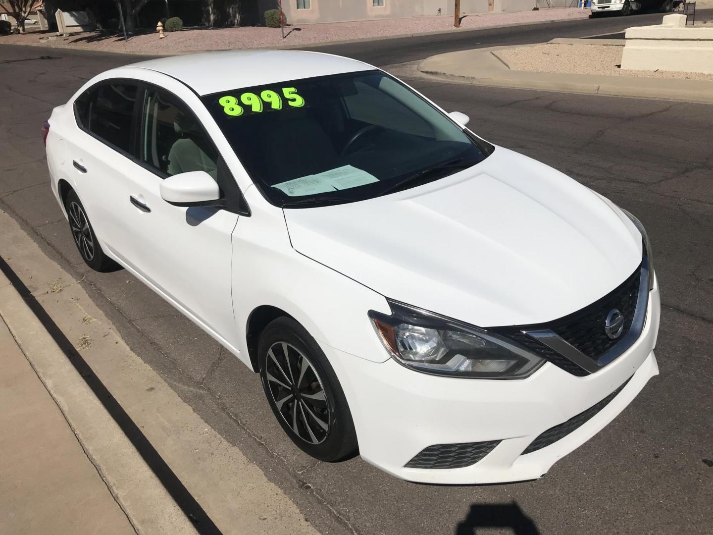 2017 WHITE /tan Nissan Sentra S 6MT (3N1AB7AP5HY) with an 1.8L L4 SFI DOHC 16V engine, Automatic transmission, located at 323 E Dunlap Ave., Phoenix, AZ, 85020, (602) 331-9000, 33.567677, -112.069000 - 2017 NISSAN SENTRA S ,.....A Must See!!... No accidents,.... Ice cold AC. The car is gorgeous inside and out. Power windows, Power door locks, Stereo/ CD Player, Beautiful White Exterior with tan cloth seats in near good condition, Clean title , Runs and Drives Excellent. passed emissions. Call o - Photo#5