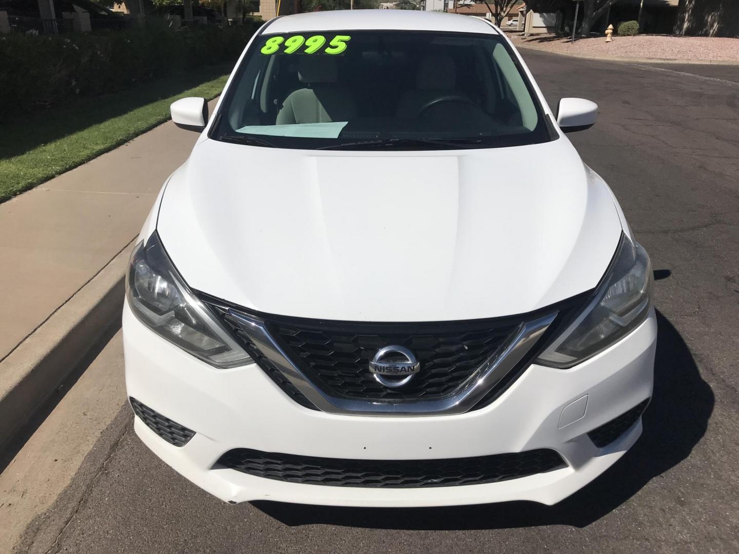 2017 WHITE /tan Nissan Sentra S 6MT (3N1AB7AP5HY) with an 1.8L L4 SFI DOHC 16V engine, Automatic transmission, located at 323 E Dunlap Ave., Phoenix, AZ, 85020, (602) 331-9000, 33.567677, -112.069000 - 2017 NISSAN SENTRA S ,.....A Must See!!... No accidents,.... Ice cold AC. The car is gorgeous inside and out. Power windows, Power door locks, Stereo/ CD Player, Beautiful White Exterior with tan cloth seats in near good condition, Clean title , Runs and Drives Excellent. passed emissions. Call o - Photo#3
