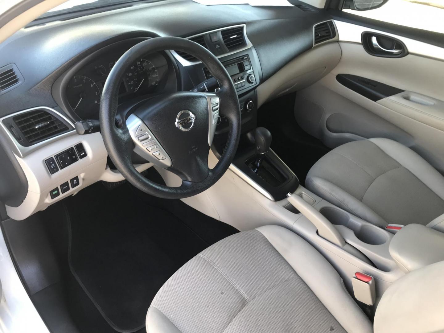 2017 WHITE /tan Nissan Sentra S 6MT (3N1AB7AP5HY) with an 1.8L L4 SFI DOHC 16V engine, Automatic transmission, located at 323 E Dunlap Ave., Phoenix, AZ, 85020, (602) 331-9000, 33.567677, -112.069000 - 2017 NISSAN SENTRA S ,.....A Must See!!... No accidents,.... Ice cold AC. The car is gorgeous inside and out. Power windows, Power door locks, Stereo/ CD Player, Beautiful White Exterior with tan cloth seats in near good condition, Clean title , Runs and Drives Excellent. passed emissions. Call o - Photo#11