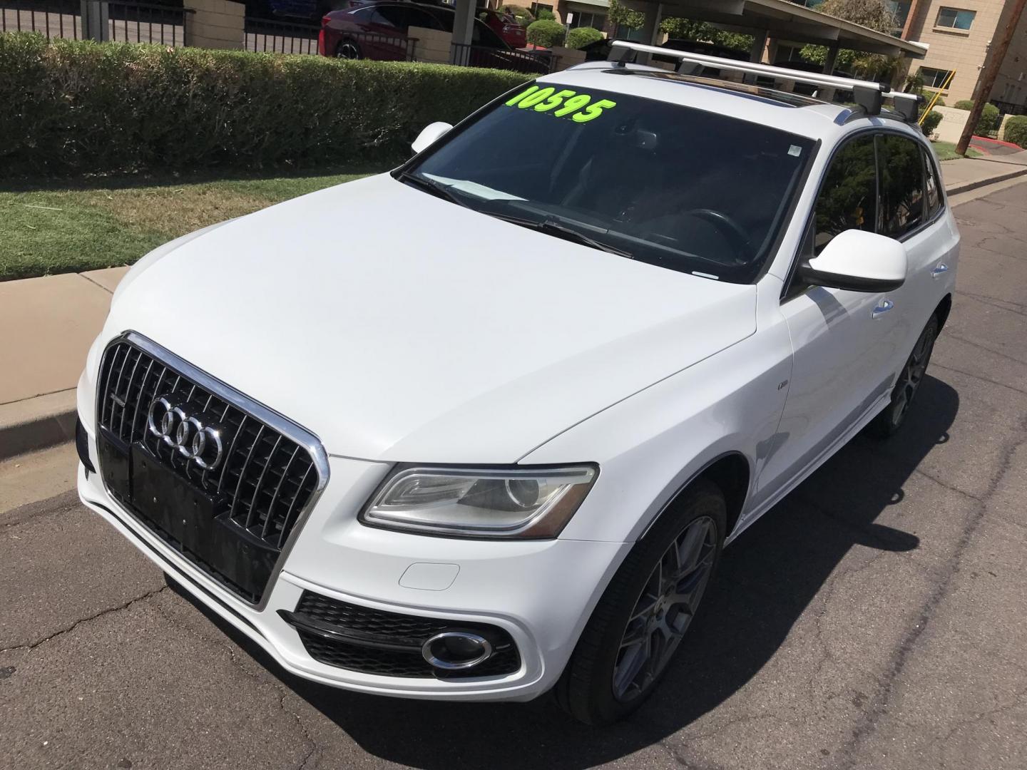 2015 WHITE /black Audi Q5 3.0T Premium Plus quattro (WA1DGAFP2FA) with an 3.0L V6 DOHC 24V engine, 8-Speed Automatic transmission, located at 323 E Dunlap Ave., Phoenix, AZ, 85020, (602) 331-9000, 33.567677, -112.069000 - 2015 AUDI Q5 SUV AWD 4WD, Premium Plus,.....A Must See!!!...Automatic, 3.0T Engine, 152k miles, Ice cold AC. Panorama Roof. The SUV is gorgeous inside and out. Power windows, Power door locks, Roof Rack, Stereo/ CD Player, Beautiful White Exterior with black leather seats in near good condition, Bac - Photo#1