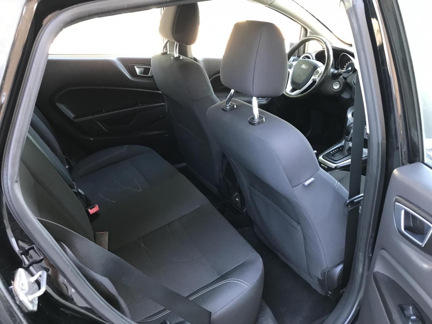 2016 black /gray Ford Fiesta SE Hatchback (3FADP4EJ6GM) with an 1.6L L4 DOHC 16V engine, automatic transmission, located at 323 E Dunlap Ave., Phoenix, AZ, 85020, (602) 331-9000, 33.567677, -112.069000 - 2016 Ford Fiesta SE,.....A Must See!!...Automatic, 1.6L Engine, Super Economical -- 160k miles .... Ice cold AC. The car is gorgeous inside and out. Power windows, Power door locks, Stereo/ CD Player, Phone sync, Bluetooth, Beautiful black exterior with gray cloth seats in near perfect condition, Cl - Photo#8