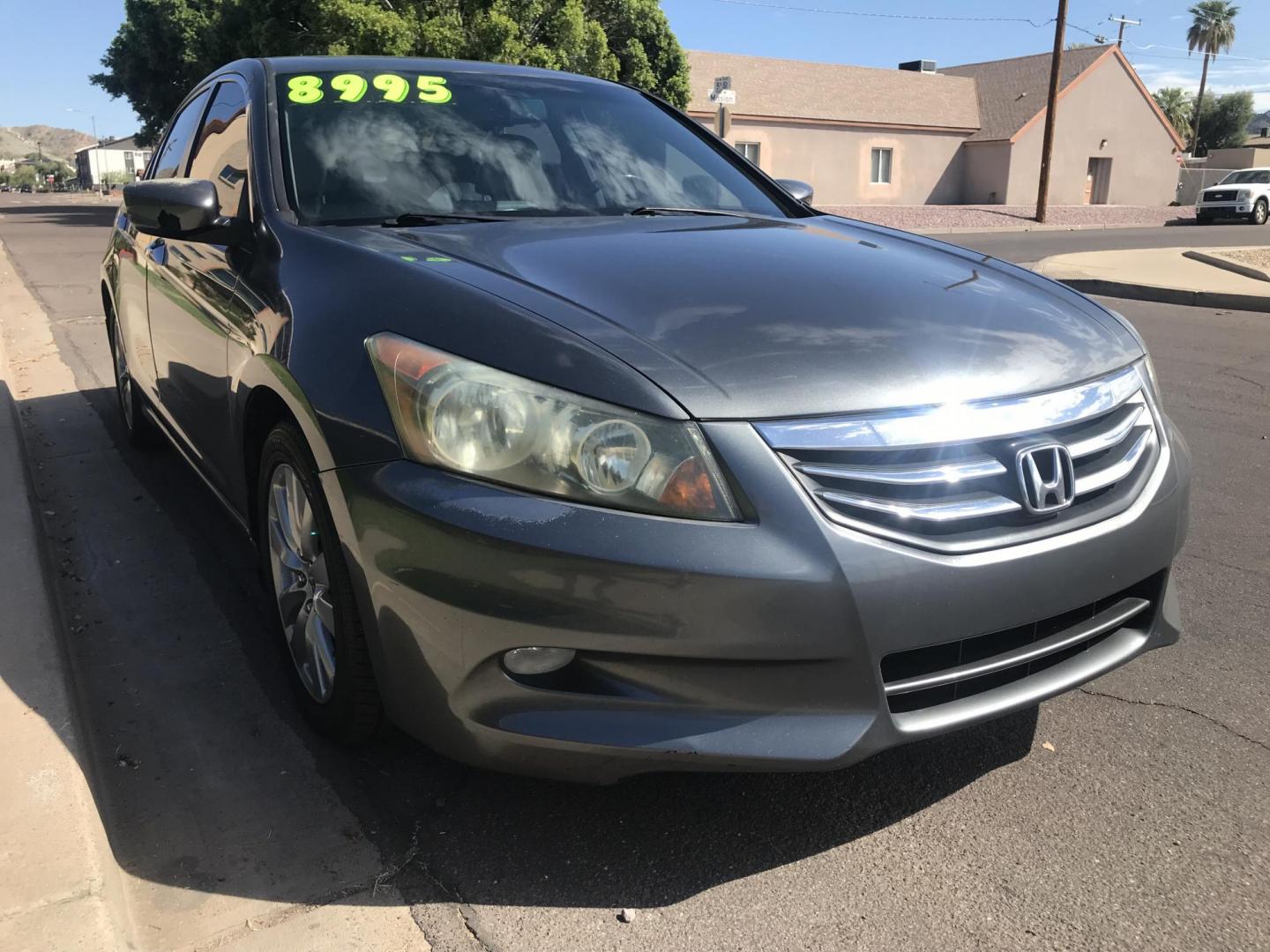 2011 gray /gray Honda Accord EX-L V-6 Sedan AT (1HGCP3F82BA) with an 3.5L V6 SOHC 24V engine, 5-Speed Automatic transmission, located at 323 E Dunlap Ave., Phoenix, AZ, 85020, (602) 331-9000, 33.567677, -112.069000 - 2011 Honda Accord EX-L,.....A Must See!!...Automatic, 3.5L Engine, V6, Super Quality vehicle -- 159k miles .... Ice cold AC. The car is gorgeous inside and out. Power windows, Power door locks, Stereo/ CD Player, Phone sync, Bluetooth, Beautiful grey exterior with gray leather seats, Clean Arizona t - Photo#4