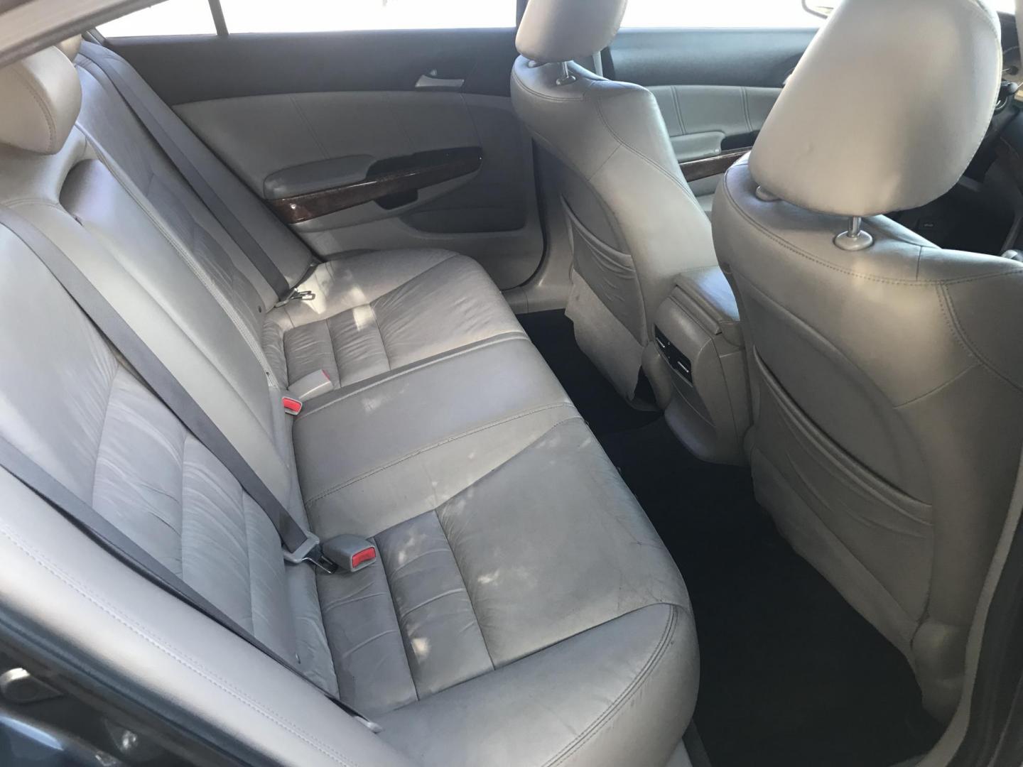 2011 gray /gray Honda Accord EX-L V-6 Sedan AT (1HGCP3F82BA) with an 3.5L V6 SOHC 24V engine, 5-Speed Automatic transmission, located at 323 E Dunlap Ave., Phoenix, AZ, 85020, (602) 331-9000, 33.567677, -112.069000 - 2011 Honda Accord EX-L,.....A Must See!!...Automatic, 3.5L Engine, V6, Super Quality vehicle -- 159k miles .... Ice cold AC. The car is gorgeous inside and out. Power windows, Power door locks, Stereo/ CD Player, Phone sync, Bluetooth, Beautiful grey exterior with gray leather seats, Clean Arizona t - Photo#8