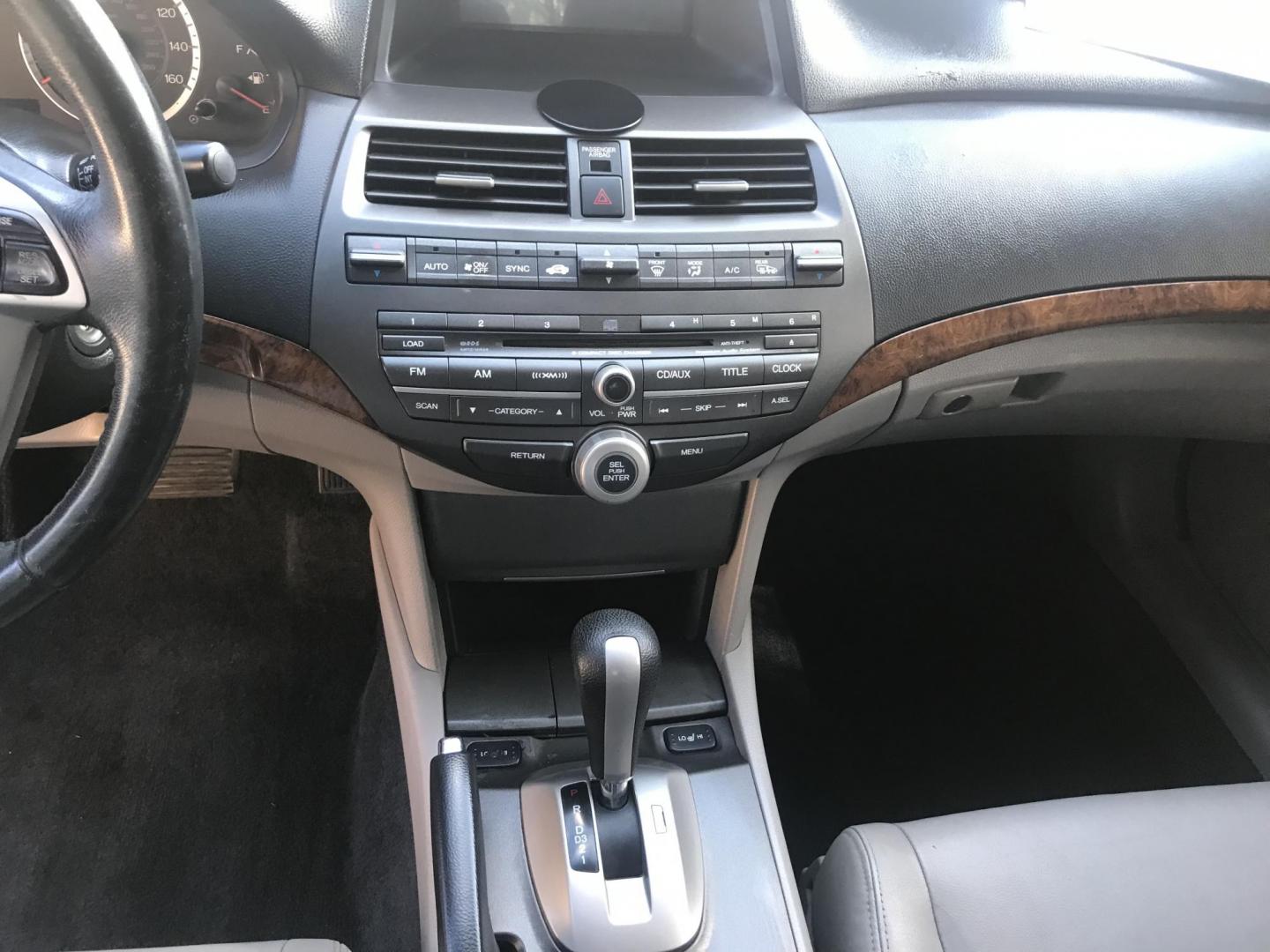 2011 gray /gray Honda Accord EX-L V-6 Sedan AT (1HGCP3F82BA) with an 3.5L V6 SOHC 24V engine, 5-Speed Automatic transmission, located at 323 E Dunlap Ave., Phoenix, AZ, 85020, (602) 331-9000, 33.567677, -112.069000 - 2011 Honda Accord EX-L,.....A Must See!!...Automatic, 3.5L Engine, V6, Super Quality vehicle -- 159k miles .... Ice cold AC. The car is gorgeous inside and out. Power windows, Power door locks, Stereo/ CD Player, Phone sync, Bluetooth, Beautiful grey exterior with gray leather seats, Clean Arizona t - Photo#13