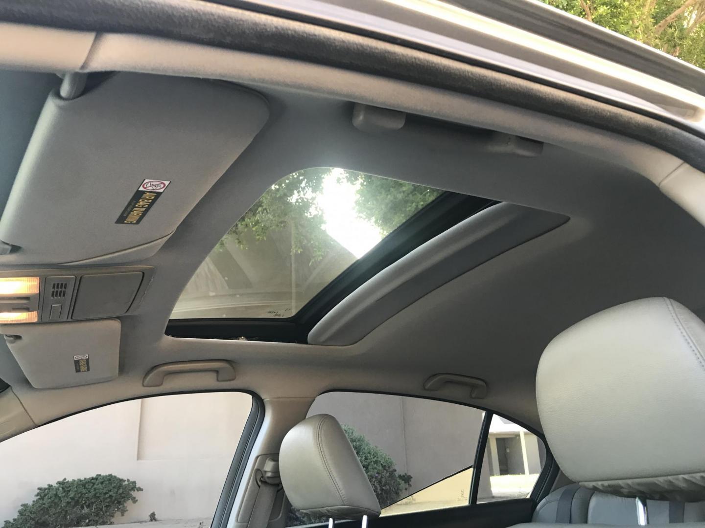 2011 gray /gray Honda Accord EX-L V-6 Sedan AT (1HGCP3F82BA) with an 3.5L V6 SOHC 24V engine, 5-Speed Automatic transmission, located at 323 E Dunlap Ave., Phoenix, AZ, 85020, (602) 331-9000, 33.567677, -112.069000 - 2011 Honda Accord EX-L,.....A Must See!!...Automatic, 3.5L Engine, V6, Super Quality vehicle -- 159k miles .... Ice cold AC. The car is gorgeous inside and out. Power windows, Power door locks, Stereo/ CD Player, Phone sync, Bluetooth, Beautiful grey exterior with gray leather seats, Clean Arizona t - Photo#14