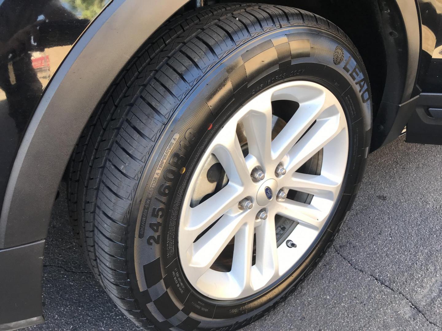 2016 black /tan Ford Explorer Base FWD (1FM5K7B89GG) with an 3.5L V6 DOHC 24V engine, 6A transmission, located at 323 E Dunlap Ave., Phoenix, AZ, 85020, (602) 331-9000, 33.567677, -112.069000 - 2016 FORD EXPLORER SUV with 3rd ROW SEATING,.......EXCELLENT condition,.... Ice Cold A/C, Black and tan interior with nice cloth seats in near perfect condition, Newer Tires, Backup Camera,Premium Sound Stereo/CD Player, Gorgeous tinted sunroof, 3RD Row seating , This suv is gorgeous inside and out - Photo#15