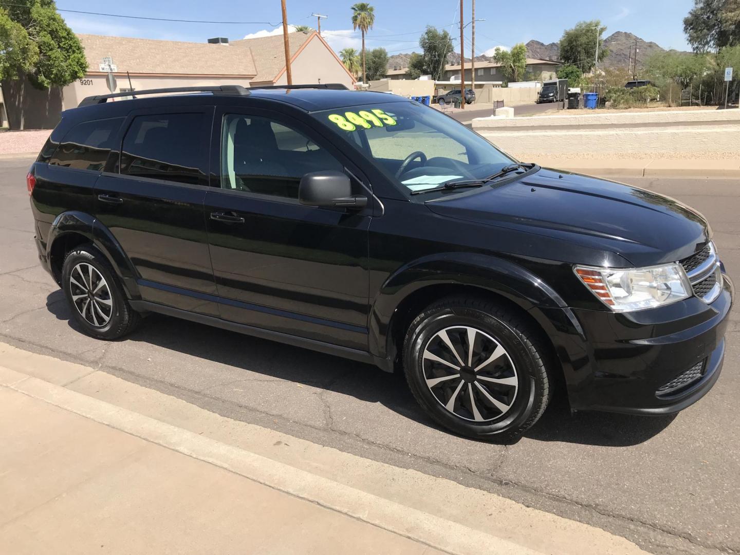 2016 black /gray Dodge Journey SE (3C4PDCAB6GT) with an 2.4L L4 DOHC 16V engine, 4A transmission, located at 323 E Dunlap Ave., Phoenix, AZ, 85020, (602) 331-9000, 33.567677, -112.069000 - Photo#6