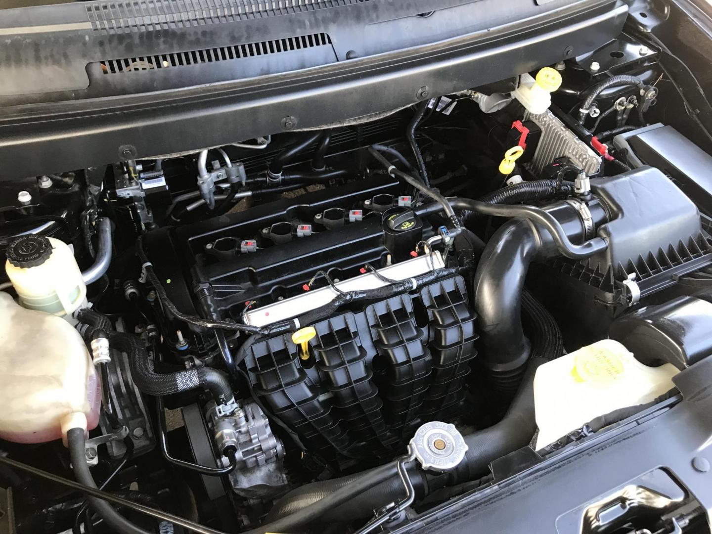 2016 black /gray Dodge Journey SE (3C4PDCAB6GT) with an 2.4L L4 DOHC 16V engine, 4A transmission, located at 323 E Dunlap Ave., Phoenix, AZ, 85020, (602) 331-9000, 33.567677, -112.069000 - Photo#16