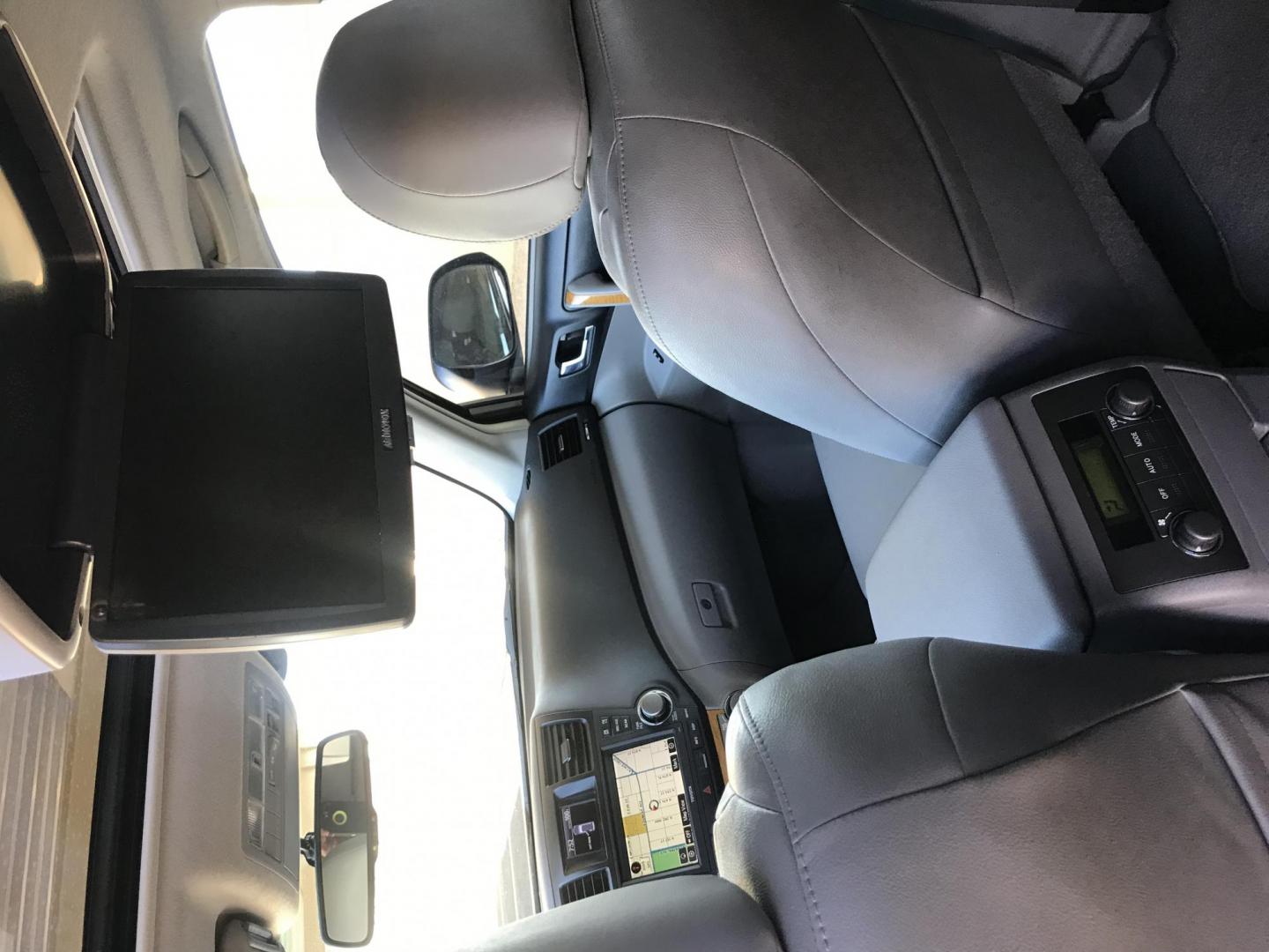 2008 black /gray Toyota Highlander Hybrid Limited 4WD (JTEEW44A482) with an 3.3L V6 DOHC 24V HYBRID engine, Automatic CVT Overdrive transmission, located at 323 E Dunlap Ave., Phoenix, AZ, 85020, (602) 331-9000, 33.567677, -112.069000 - 2008 TOYOTA HIGHLANDER LIMITED EDITION SUV AWD 4WD HYBRID ,..... with 3RD ROW SEATING, Great Family SUV .... A Must See!!!...Automatic, 3.3L Engine, 224k miles, Ice cold AC. Sunroof, Backup Camera, Navigation, Power Options, Alloy Wheels.. The SUV is gorgeous inside and out. Beautiful Black Exterior - Photo#13