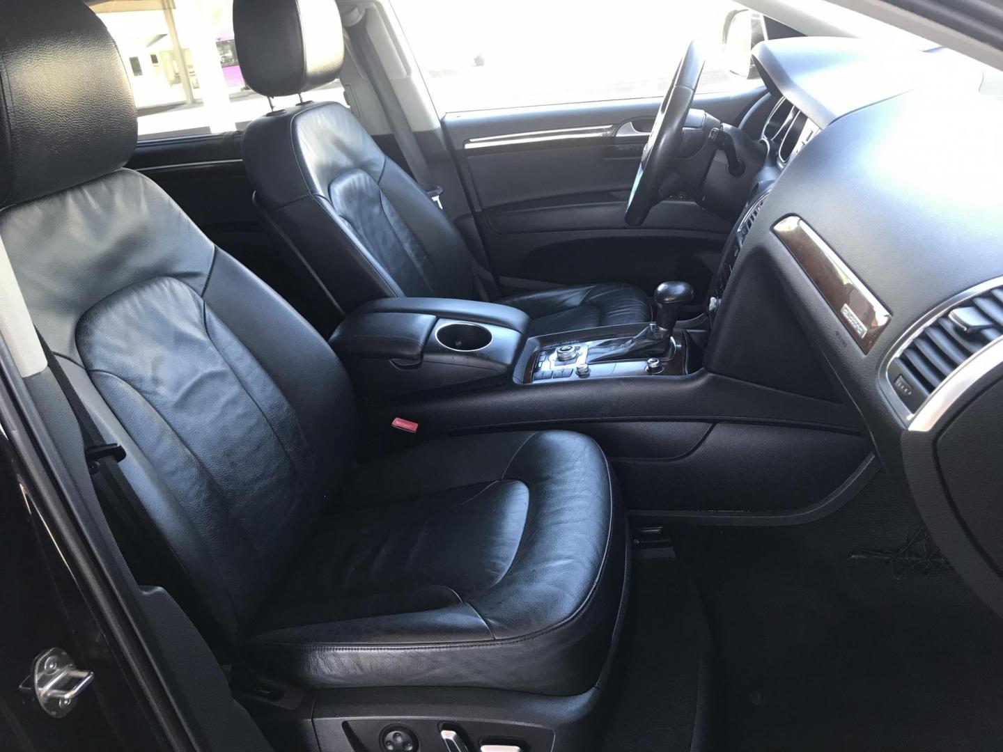 2012 black /black Audi Q7 3.0 Premium quattro (WA1LGBFE8CD) with an 3.0L V6 DOHC 24V TURBO engine, 8-Speed Automatic transmission, located at 323 E Dunlap Ave., Phoenix, AZ, 85020, (602) 331-9000, 33.567677, -112.069000 - 2012 AUDI Q7 SUV AWD 4WD, Premium , ____ 3RD ROW SEATING____ A Must See!!!...Automatic, 3.0T Engine, LOW 113k original miles, Ice cold AC. Panorama Roof. Rear Headrest Monitors, The SUV is gorgeous inside and out. Power Options, Premium Sound CD Player, Beautiful Black Exterior with black leather s - Photo#8