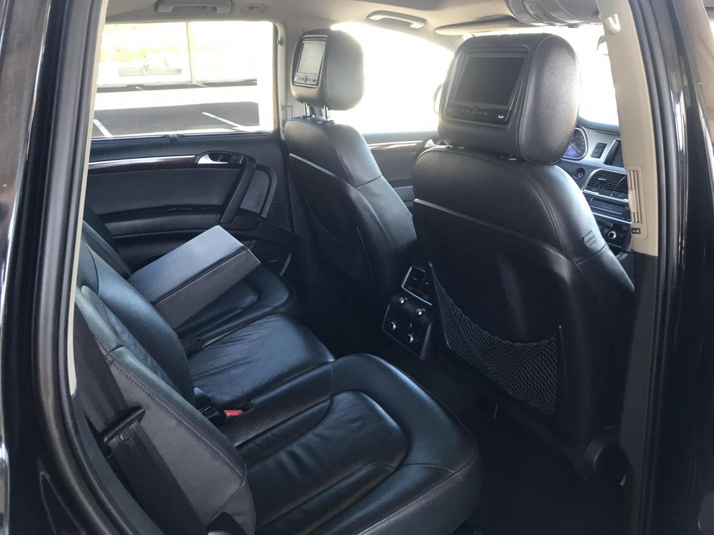 2012 black /black Audi Q7 3.0 Premium quattro (WA1LGBFE8CD) with an 3.0L V6 DOHC 24V TURBO engine, 8-Speed Automatic transmission, located at 323 E Dunlap Ave., Phoenix, AZ, 85020, (602) 331-9000, 33.567677, -112.069000 - 2012 AUDI Q7 SUV AWD 4WD, Premium , ____ 3RD ROW SEATING____ A Must See!!!...Automatic, 3.0T Engine, LOW 113k original miles, Ice cold AC. Panorama Roof. Rear Headrest Monitors, The SUV is gorgeous inside and out. Power Options, Premium Sound CD Player, Beautiful Black Exterior with black leather s - Photo#9