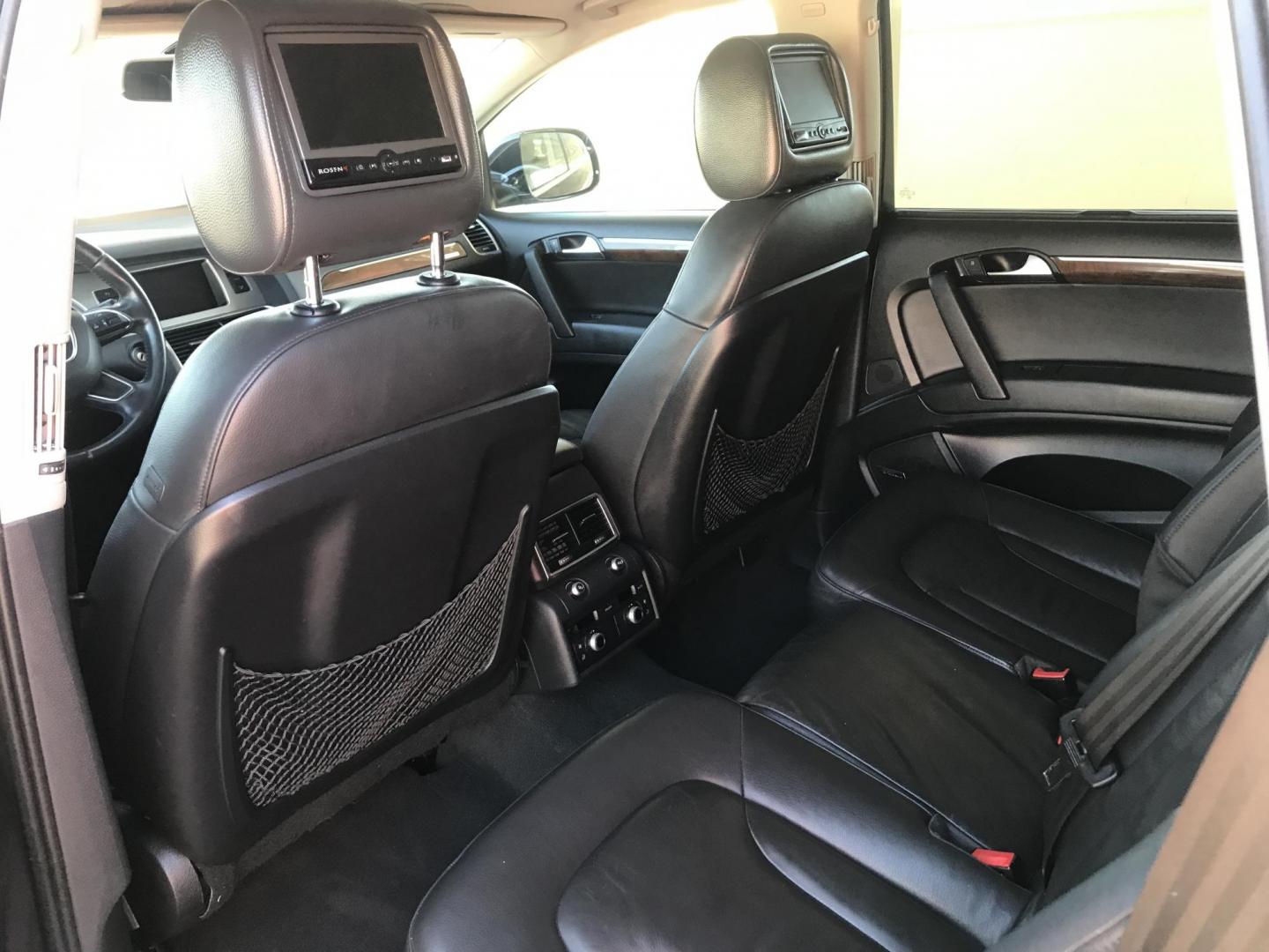 2012 black /black Audi Q7 3.0 Premium quattro (WA1LGBFE8CD) with an 3.0L V6 DOHC 24V TURBO engine, 8-Speed Automatic transmission, located at 323 E Dunlap Ave., Phoenix, AZ, 85020, (602) 331-9000, 33.567677, -112.069000 - 2012 AUDI Q7 SUV AWD 4WD, Premium , ____ 3RD ROW SEATING____ A Must See!!!...Automatic, 3.0T Engine, LOW 113k original miles, Ice cold AC. Panorama Roof. Rear Headrest Monitors, The SUV is gorgeous inside and out. Power Options, Premium Sound CD Player, Beautiful Black Exterior with black leather s - Photo#12