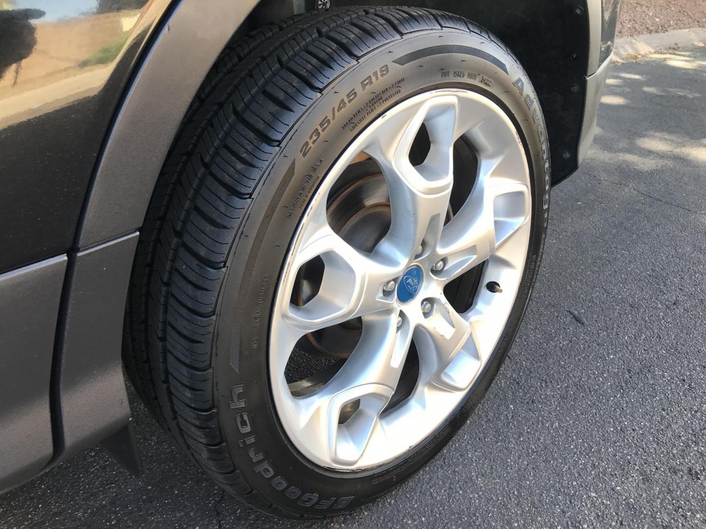 2013 black /black Ford Escape Titanium 4WD (1FMCU9J97DU) with an 2.0L L4 DOHC 16V engine, 6-Speed Automatic transmission, located at 323 E Dunlap Ave., Phoenix, AZ, 85020, (602) 331-9000, 33.567677, -112.069000 - Photo#18