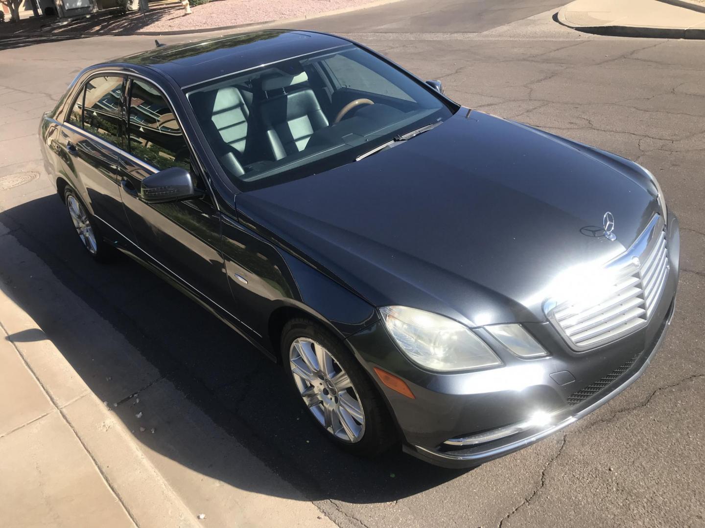2012 BLUE /black Mercedes-Benz E-Class E350 4MATIC Sedan (WDDHF8JB7CA) with an 3.5L V6 DOHC 24V engine, 7-Speed Automatic transmission, located at 323 E Dunlap Ave., Phoenix, AZ, 85020, (602) 331-9000, 33.567677, -112.069000 - 2012 MERCEDES BENZ E350 4MATIC AWD .....A Must See!!!...Automatic, 3.5T Engine, 122k miles, Ice cold AC. Sunroof . The LUXURY SEDAN is gorgeous inside and out. Power Options, PremiumSound Stereo/ CD Player, Beautiful Blue Exterior with black leather seats in near good condition, Backup Camera, Alloy - Photo#5