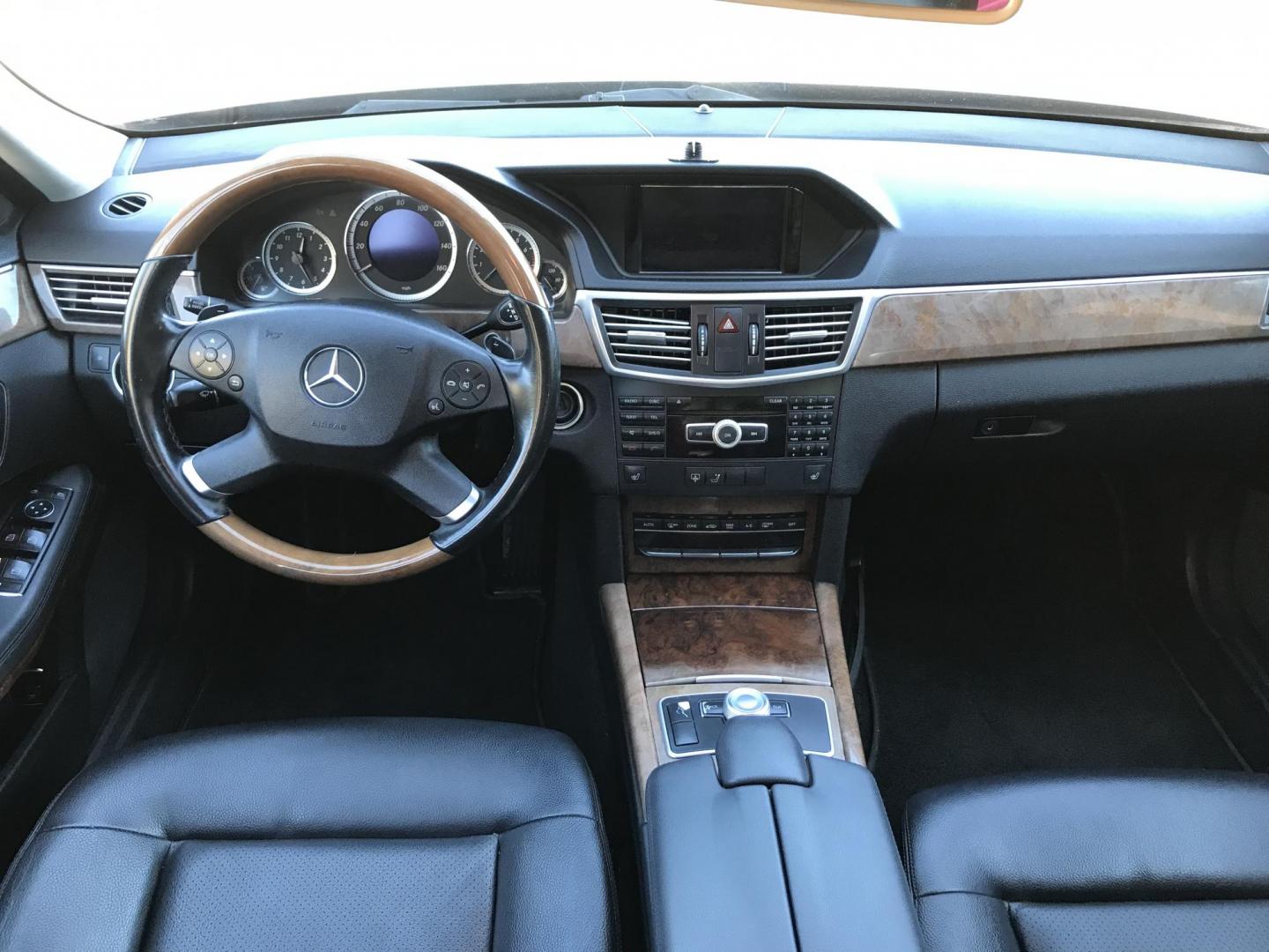 2012 BLUE /black Mercedes-Benz E-Class E350 4MATIC Sedan (WDDHF8JB7CA) with an 3.5L V6 DOHC 24V engine, 7-Speed Automatic transmission, located at 323 E Dunlap Ave., Phoenix, AZ, 85020, (602) 331-9000, 33.567677, -112.069000 - 2012 MERCEDES BENZ E350 4MATIC AWD .....A Must See!!!...Automatic, 3.5T Engine, 122k miles, Ice cold AC. Sunroof . The LUXURY SEDAN is gorgeous inside and out. Power Options, PremiumSound Stereo/ CD Player, Beautiful Blue Exterior with black leather seats in near good condition, Backup Camera, Alloy - Photo#10