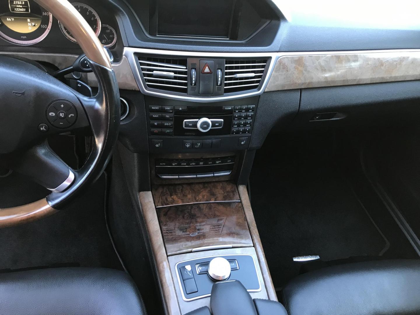 2012 BLUE /black Mercedes-Benz E-Class E350 4MATIC Sedan (WDDHF8JB7CA) with an 3.5L V6 DOHC 24V engine, 7-Speed Automatic transmission, located at 323 E Dunlap Ave., Phoenix, AZ, 85020, (602) 331-9000, 33.567677, -112.069000 - 2012 MERCEDES BENZ E350 4MATIC AWD .....A Must See!!!...Automatic, 3.5T Engine, 122k miles, Ice cold AC. Sunroof . The LUXURY SEDAN is gorgeous inside and out. Power Options, PremiumSound Stereo/ CD Player, Beautiful Blue Exterior with black leather seats in near good condition, Backup Camera, Alloy - Photo#13