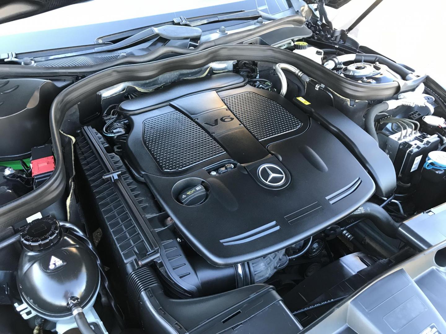 2012 BLUE /black Mercedes-Benz E-Class E350 4MATIC Sedan (WDDHF8JB7CA) with an 3.5L V6 DOHC 24V engine, 7-Speed Automatic transmission, located at 323 E Dunlap Ave., Phoenix, AZ, 85020, (602) 331-9000, 33.567677, -112.069000 - 2012 MERCEDES BENZ E350 4MATIC AWD .....A Must See!!!...Automatic, 3.5T Engine, 122k miles, Ice cold AC. Sunroof . The LUXURY SEDAN is gorgeous inside and out. Power Options, PremiumSound Stereo/ CD Player, Beautiful Blue Exterior with black leather seats in near good condition, Backup Camera, Alloy - Photo#15