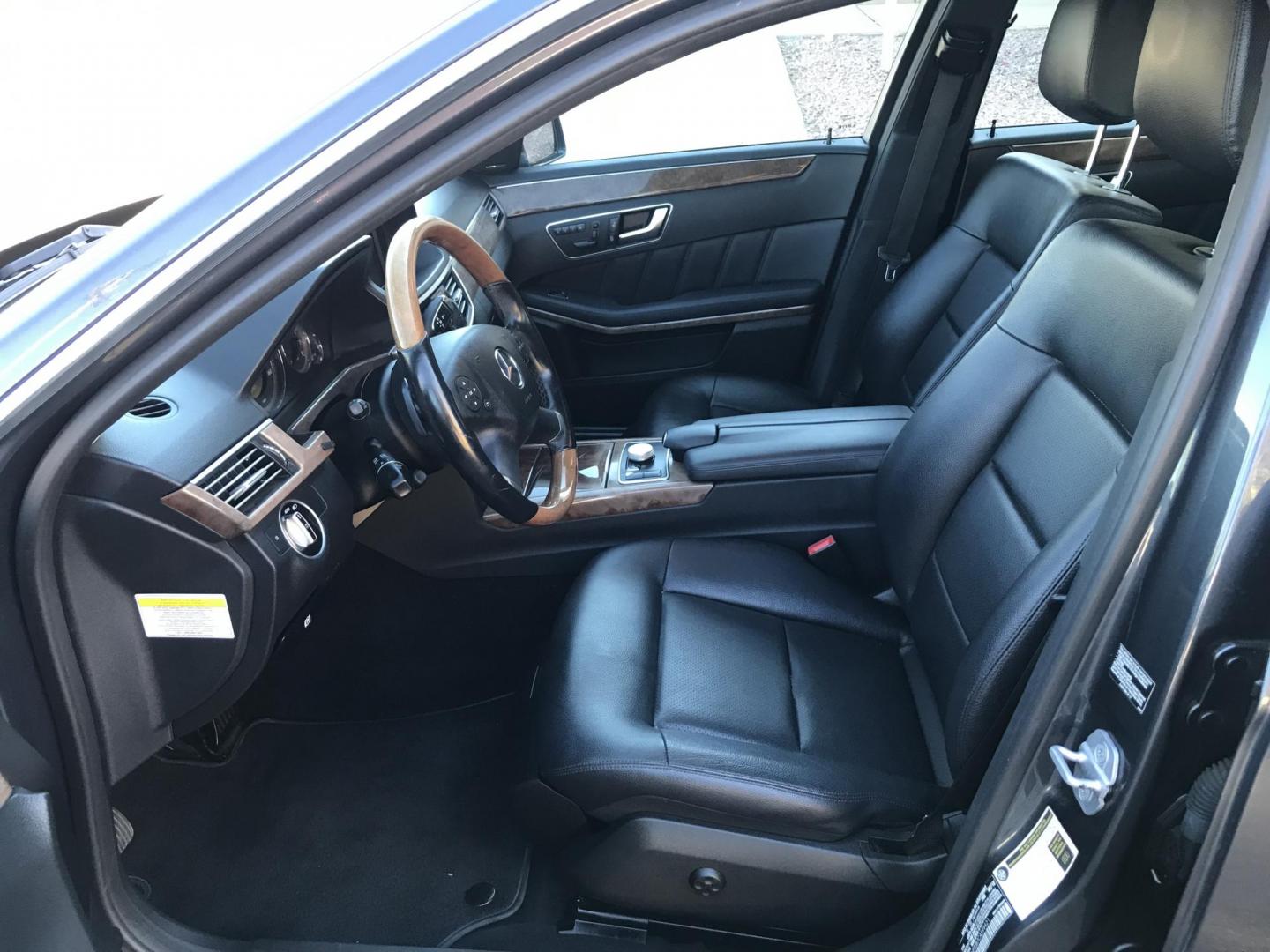 2012 BLUE /black Mercedes-Benz E-Class E350 4MATIC Sedan (WDDHF8JB7CA) with an 3.5L V6 DOHC 24V engine, 7-Speed Automatic transmission, located at 323 E Dunlap Ave., Phoenix, AZ, 85020, (602) 331-9000, 33.567677, -112.069000 - 2012 MERCEDES BENZ E350 4MATIC AWD .....A Must See!!!...Automatic, 3.5T Engine, 122k miles, Ice cold AC. Sunroof . The LUXURY SEDAN is gorgeous inside and out. Power Options, PremiumSound Stereo/ CD Player, Beautiful Blue Exterior with black leather seats in near good condition, Backup Camera, Alloy - Photo#17