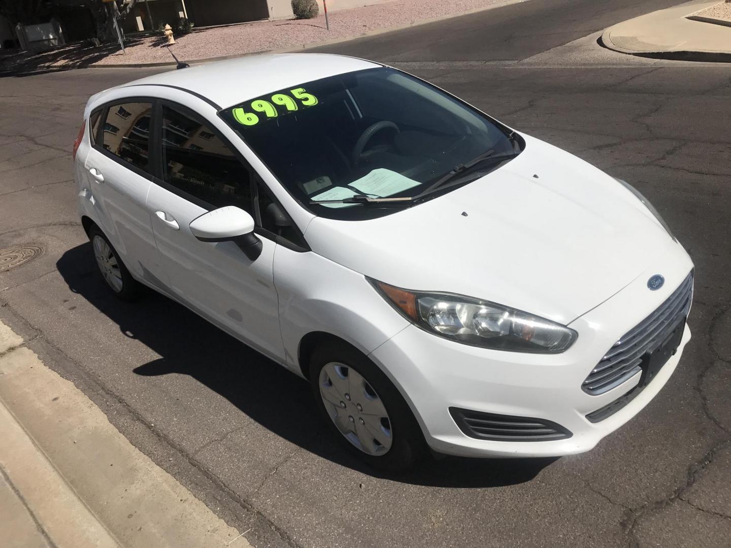 2017 WHITE /gray Ford Fiesta S Hatchback (3FADP4TJ2HM) with an 1.6L L4 DOHC 16V engine, located at 323 E Dunlap Ave., Phoenix, AZ, 85020, (602) 331-9000, 33.567677, -112.069000 - 2017 Ford Fiesta S,.....A Must See!!...Automatic, 1.6L Engine, Super Economical -- (LOW 97k miles) .... Ice cold AC. The car is gorgeous inside and out. Premium Sound Stereo/ CD Player, Beautiful White exterior with gray cloth seats in near perfect condition, Clean Arizona title , Runs and Drives Ex - Photo#5