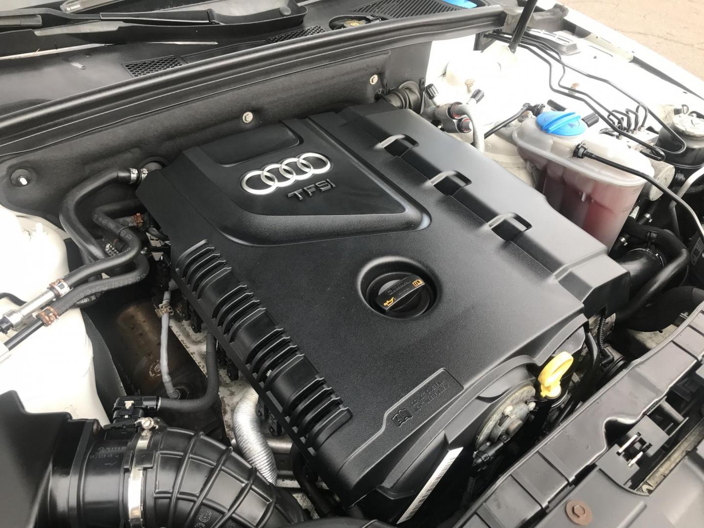 2012 WHITE /tan Audi A4 2.0T Sedan quattro Tiptronic (WAUFFAFL6CN) with an 2.0L L4 DOHC 16V TURBO engine, 6-Speed Automatic transmission, located at 323 E Dunlap Ave., Phoenix, AZ, 85020, (602) 331-9000, 33.567677, -112.069000 - Photo#16