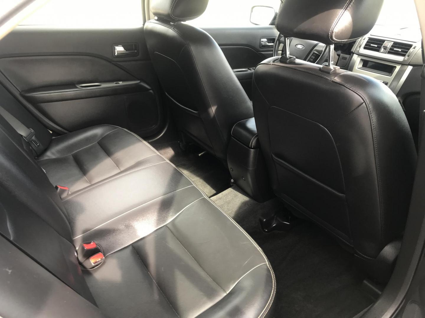 2011 BLUE /gray Ford Fusion I4 SEL (3FAHP0JA0BR) with an 2.5L L4 DOHC 16V engine, automatic transmission, located at 323 E Dunlap Ave., Phoenix, AZ, 85020, (602) 331-9000, 33.567677, -112.069000 - 2011 Ford Fusion SEL,........EXCELLENT condition, A Real Must See!!.... LOW 108k miles, Automatic, Power Options, Premium Sound CD, Ice cold ac, Clean gray interior with leather seats, clean Arizona title, Runs and Drives Excellent. Very clean inside and out, Any questions Call or text Dave 602-331- - Photo#9