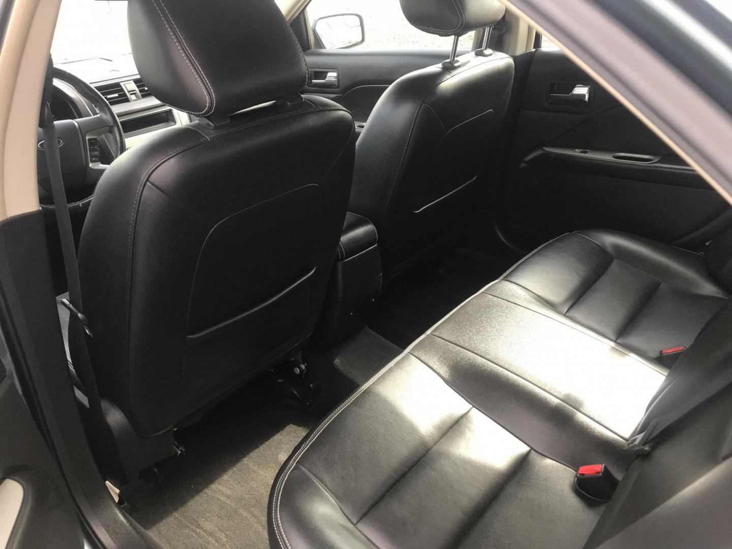 2011 BLUE /gray Ford Fusion I4 SEL (3FAHP0JA0BR) with an 2.5L L4 DOHC 16V engine, automatic transmission, located at 323 E Dunlap Ave., Phoenix, AZ, 85020, (602) 331-9000, 33.567677, -112.069000 - 2011 Ford Fusion SEL,........EXCELLENT condition, A Real Must See!!.... LOW 108k miles, Automatic, Power Options, Premium Sound CD, Ice cold ac, Clean gray interior with leather seats, clean Arizona title, Runs and Drives Excellent. Very clean inside and out, Any questions Call or text Dave 602-331- - Photo#11