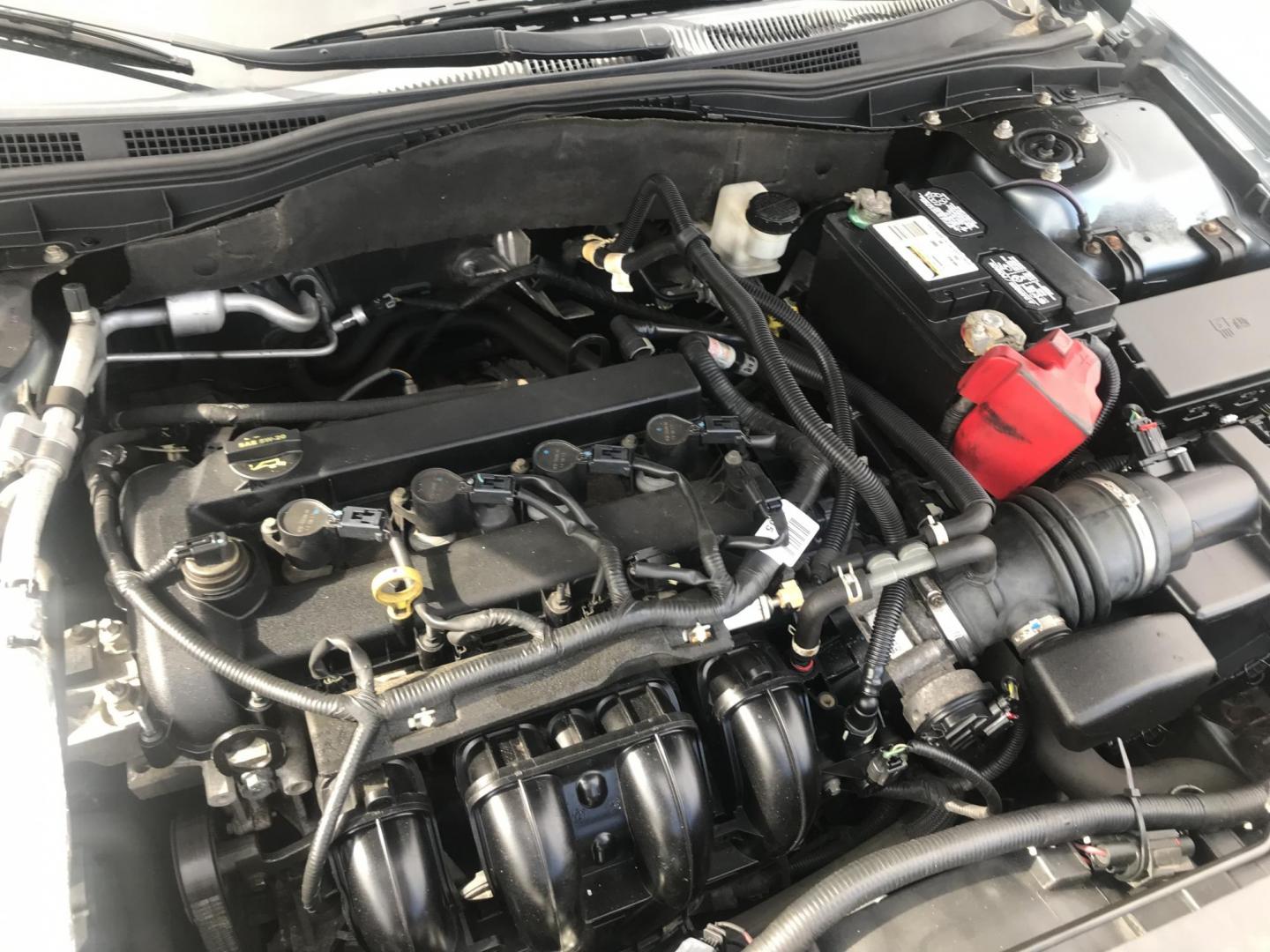 2011 BLUE /gray Ford Fusion I4 SEL (3FAHP0JA0BR) with an 2.5L L4 DOHC 16V engine, automatic transmission, located at 323 E Dunlap Ave., Phoenix, AZ, 85020, (602) 331-9000, 33.567677, -112.069000 - 2011 Ford Fusion SEL,........EXCELLENT condition, A Real Must See!!.... LOW 108k miles, Automatic, Power Options, Premium Sound CD, Ice cold ac, Clean gray interior with leather seats, clean Arizona title, Runs and Drives Excellent. Very clean inside and out, Any questions Call or text Dave 602-331- - Photo#15