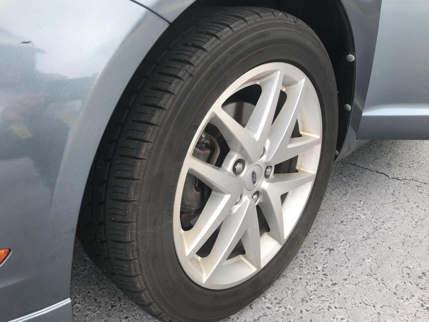 2011 BLUE /gray Ford Fusion I4 SEL (3FAHP0JA0BR) with an 2.5L L4 DOHC 16V engine, automatic transmission, located at 323 E Dunlap Ave., Phoenix, AZ, 85020, (602) 331-9000, 33.567677, -112.069000 - 2011 Ford Fusion SEL,........EXCELLENT condition, A Real Must See!!.... LOW 108k miles, Automatic, Power Options, Premium Sound CD, Ice cold ac, Clean gray interior with leather seats, clean Arizona title, Runs and Drives Excellent. Very clean inside and out, Any questions Call or text Dave 602-331- - Photo#16