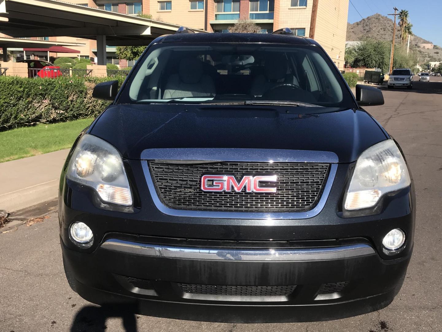 2011 black /gray GMC Acadia SLE-2 FWD (1GKKRPED6BJ) with an 3.6L V6 DOHC 24V engine, 6-Speed Automatic transmission, located at 323 E Dunlap Ave., Phoenix, AZ, 85020, (602) 331-9000, 33.567677, -112.069000 - 2011 GMC ACADIA SLE-2 ,........EXCELLENT condition, A Real Must See!!.... Automatic, 3.6L, 3RD ROW Seating, Ice cold ac, 144k miles, Clean Black interior with gray cloth seats in near perfect condition, Power Options, clean Arizona title, Runs and Drives Excellent. Very clean inside and out, Any qu - Photo#3