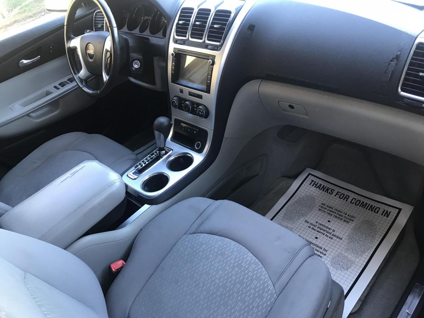 2011 black /gray GMC Acadia SLE-2 FWD (1GKKRPED6BJ) with an 3.6L V6 DOHC 24V engine, 6-Speed Automatic transmission, located at 323 E Dunlap Ave., Phoenix, AZ, 85020, (602) 331-9000, 33.567677, -112.069000 - 2011 GMC ACADIA SLE-2 ,........EXCELLENT condition, A Real Must See!!.... Automatic, 3.6L, 3RD ROW Seating, Ice cold ac, 144k miles, Clean Black interior with gray cloth seats in near perfect condition, Power Options, clean Arizona title, Runs and Drives Excellent. Very clean inside and out, Any qu - Photo#7