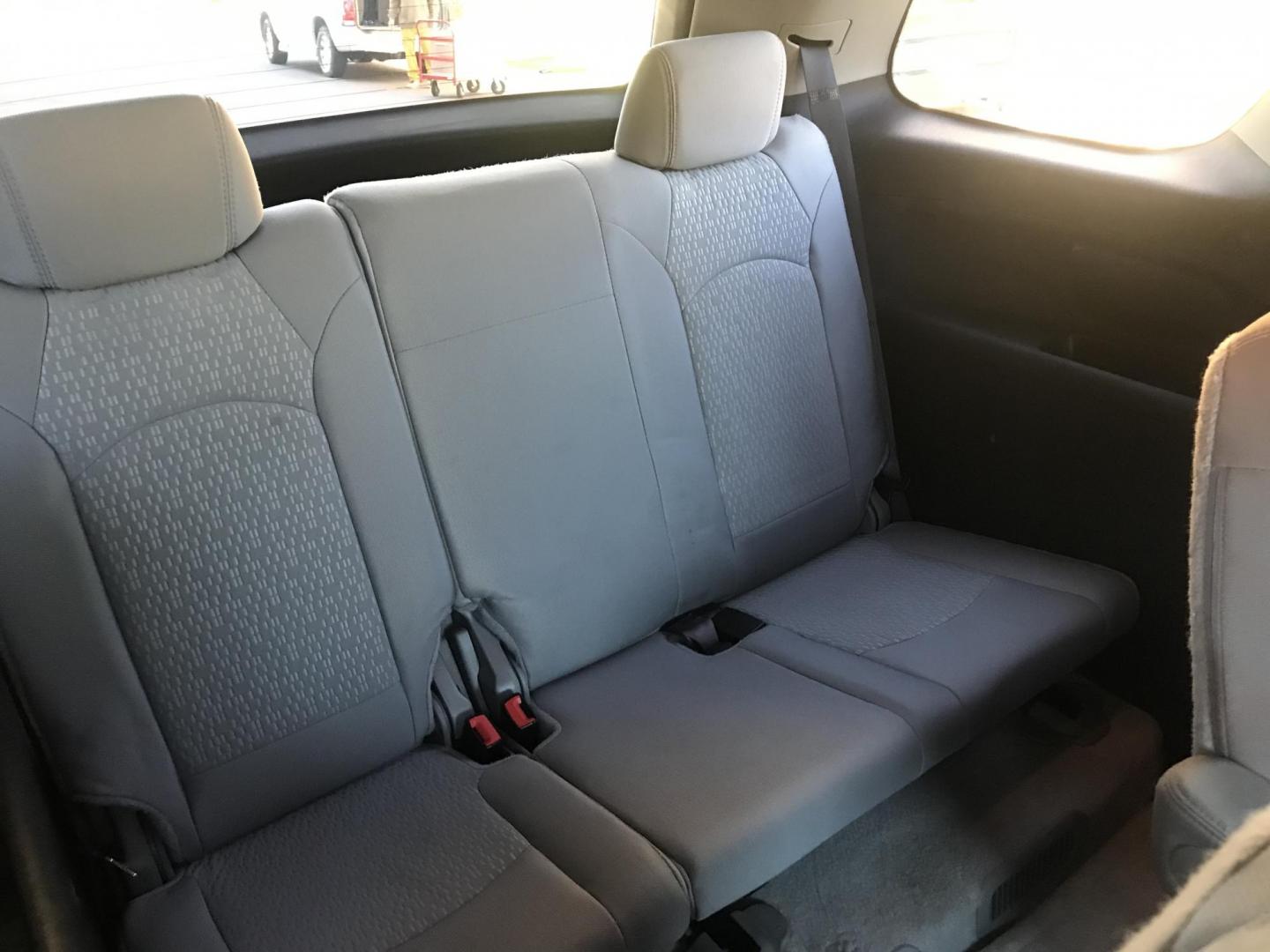 2011 black /gray GMC Acadia SLE-2 FWD (1GKKRPED6BJ) with an 3.6L V6 DOHC 24V engine, 6-Speed Automatic transmission, located at 323 E Dunlap Ave., Phoenix, AZ, 85020, (602) 331-9000, 33.567677, -112.069000 - 2011 GMC ACADIA SLE-2 ,........EXCELLENT condition, A Real Must See!!.... Automatic, 3.6L, 3RD ROW Seating, Ice cold ac, 144k miles, Clean Black interior with gray cloth seats in near perfect condition, Power Options, clean Arizona title, Runs and Drives Excellent. Very clean inside and out, Any qu - Photo#10