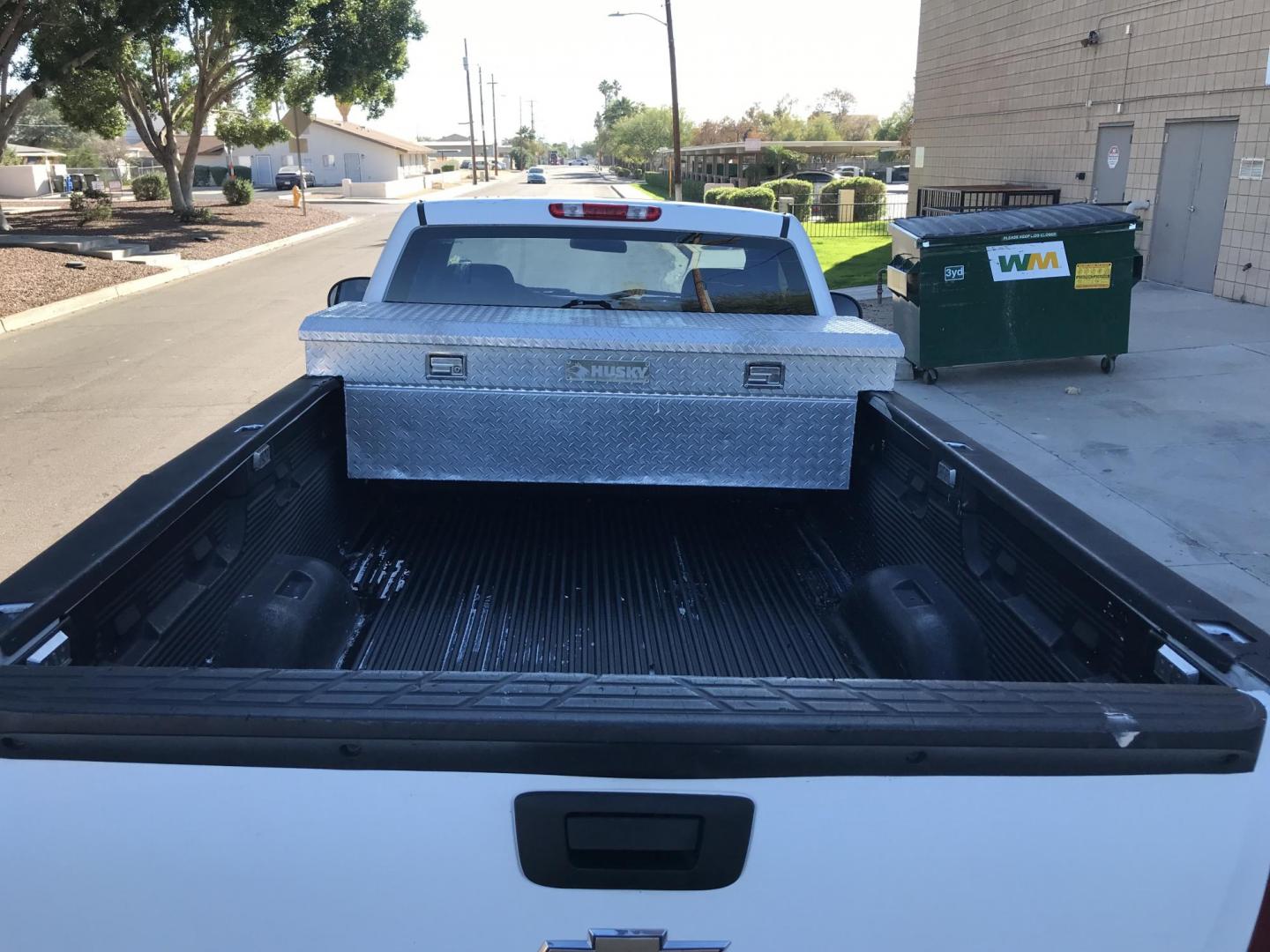 2010 WHITE /gray Chevrolet Silverado 1500 Work Truck 2WD (1GCPCPEX2AZ) with an 4.3L V6 OHV 12V engine, 4-Speed Automatic transmission, located at 323 E Dunlap Ave., Phoenix, AZ, 85020, (602) 331-9000, 33.567677, -112.069000 - Photo#10