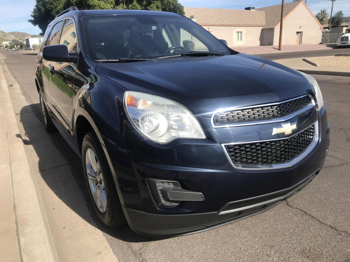 2015 BLUE /GRAY Chevrolet Equinox 1LT 2WD (2GNALBEKXF6) with an 2.4L L4 DOHC 16V FFV engine, 6-Speed Automatic transmission, located at 323 E Dunlap Ave., Phoenix, AZ, 85020, (602) 331-9000, 33.567677, -112.069000 - 2015 Chevrolet Equinox 1LT 2WD SUV ,.......EXCELLENT condition,.... Automatic, 4cyl. 2.4L..... Ice Cold A/C, Blue and gray interior with cloth seats in near perfect condition, Backup Camera, Premium Sound CD, Power Options, This SUV is gorgeous inside and out, Incredible gas mileage! Arizona title , - Photo#4