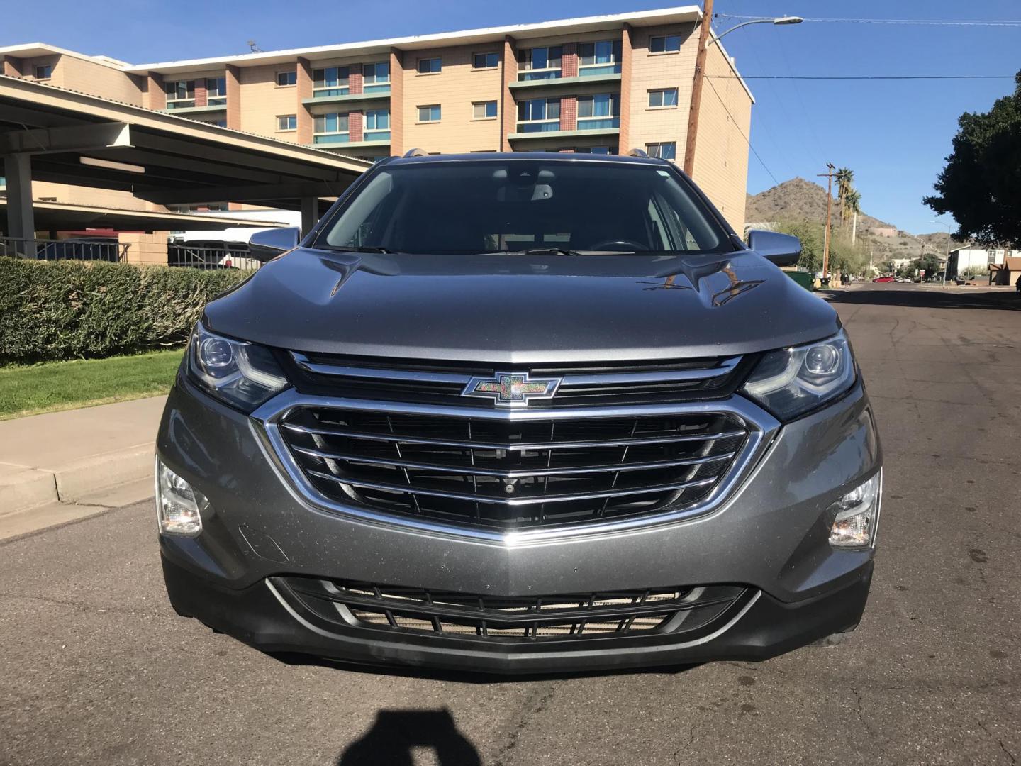 2019 gray /gray Chevrolet Equinox Premier Diesel AWD (3GNAXZEU2KL) with an 1.6L L4 DOHC 16V DIESEL engine, 9A transmission, located at 323 E Dunlap Ave., Phoenix, AZ, 85020, (602) 331-9000, 33.567677, -112.069000 - DIESEL 2019 Chevrolet Equinox PREMIER 4WD AWD SUV ,.......EXCELLENT condition,.... Automatic, 4cyl. 1.6L ..... Ice Cold A/C, Gray and gray interior with leather seats in near perfect condition, Surround View Camera, Backup Camera, Premiumm Sound CD, Power Options, This suv is gorgeous inside and out - Photo#3