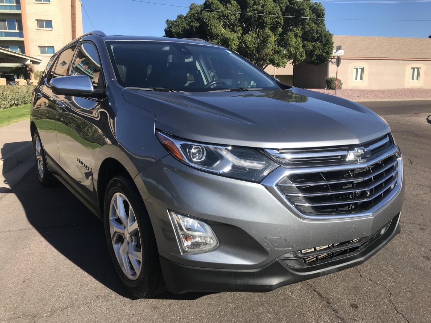 2019 gray /gray Chevrolet Equinox Premier Diesel AWD (3GNAXZEU2KL) with an 1.6L L4 DOHC 16V DIESEL engine, 9A transmission, located at 323 E Dunlap Ave., Phoenix, AZ, 85020, (602) 331-9000, 33.567677, -112.069000 - DIESEL 2019 Chevrolet Equinox PREMIER 4WD AWD SUV ,.......EXCELLENT condition,.... Automatic, 4cyl. 1.6L ..... Ice Cold A/C, Gray and gray interior with leather seats in near perfect condition, Surround View Camera, Backup Camera, Premiumm Sound CD, Power Options, This suv is gorgeous inside and out - Photo#4