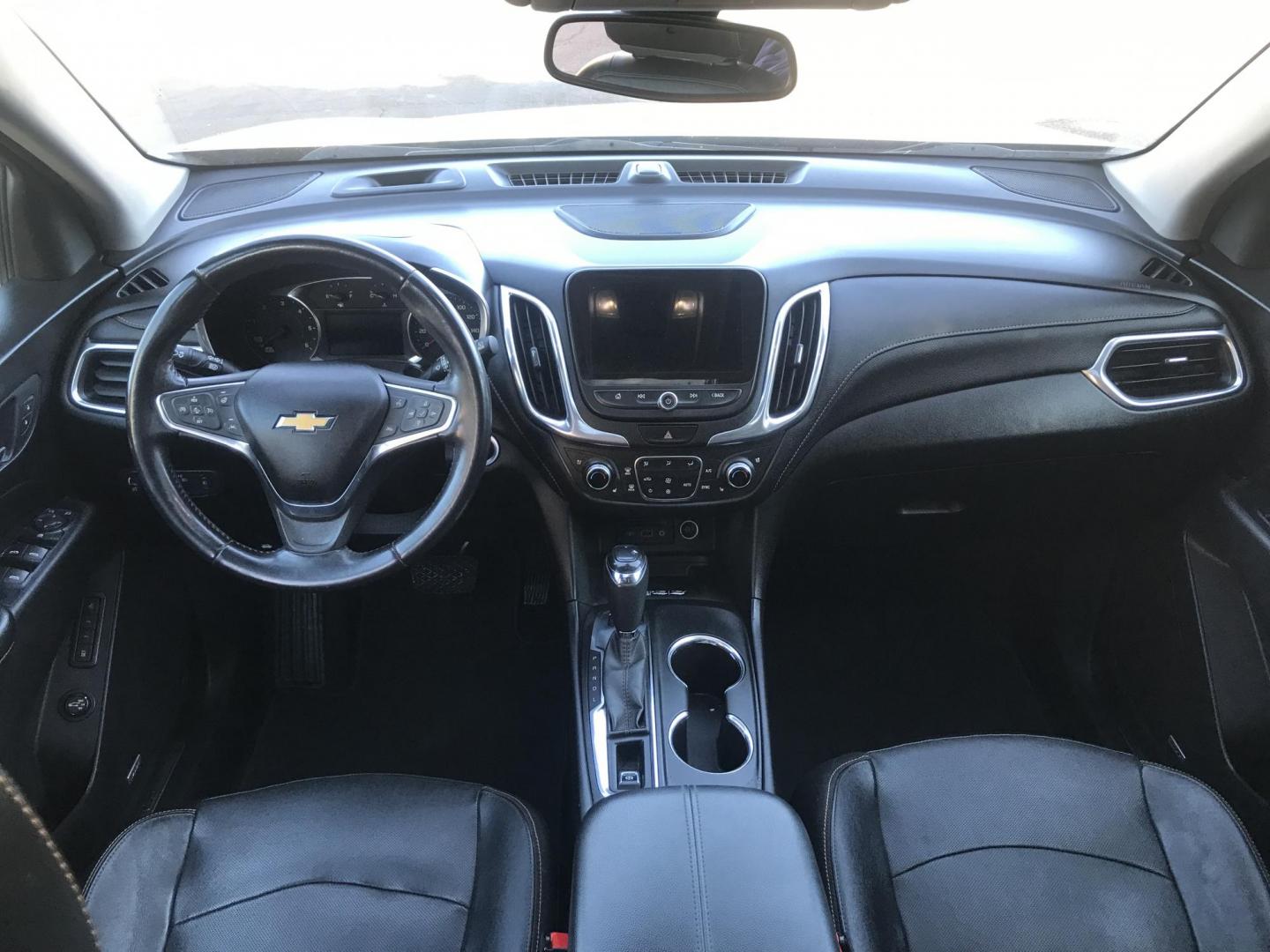 2019 gray /gray Chevrolet Equinox Premier Diesel AWD (3GNAXZEU2KL) with an 1.6L L4 DOHC 16V DIESEL engine, 9A transmission, located at 323 E Dunlap Ave., Phoenix, AZ, 85020, (602) 331-9000, 33.567677, -112.069000 - DIESEL 2019 Chevrolet Equinox PREMIER 4WD AWD SUV ,.......EXCELLENT condition,.... Automatic, 4cyl. 1.6L ..... Ice Cold A/C, Gray and gray interior with leather seats in near perfect condition, Surround View Camera, Backup Camera, Premiumm Sound CD, Power Options, This suv is gorgeous inside and out - Photo#10