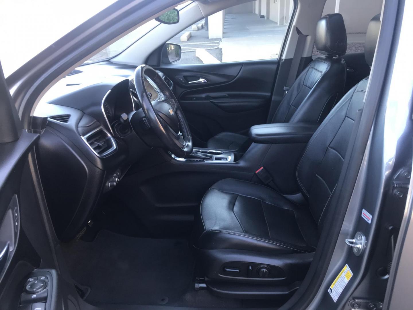 2019 gray /gray Chevrolet Equinox Premier Diesel AWD (3GNAXZEU2KL) with an 1.6L L4 DOHC 16V DIESEL engine, 9A transmission, located at 323 E Dunlap Ave., Phoenix, AZ, 85020, (602) 331-9000, 33.567677, -112.069000 - DIESEL 2019 Chevrolet Equinox PREMIER 4WD AWD SUV ,.......EXCELLENT condition,.... Automatic, 4cyl. 1.6L ..... Ice Cold A/C, Gray and gray interior with leather seats in near perfect condition, Surround View Camera, Backup Camera, Premiumm Sound CD, Power Options, This suv is gorgeous inside and out - Photo#13