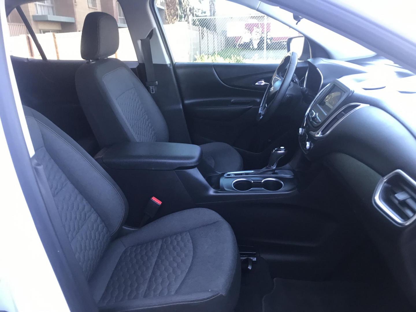 2021 WHITE /gray Chevrolet Equinox LT 2WD (3GNAXKEV2MS) with an 1.5L L4 DOHC 16V TURBO engine, 6A transmission, located at 323 E Dunlap Ave., Phoenix, AZ, 85020, (602) 331-9000, 33.567677, -112.069000 - DIESEL 2021 Chevrolet Equinox LT 2WD SUV ,.......EXCELLENT condition,.... Automatic, 4cyl. 1.5L ..... Ice Cold A/C, White and gray interior with leather seats in near perfect condition, Surround View Camera, Backup Camera, Premiumm Sound CD, Power Options, This suv is gorgeous inside and out, HARD T - Photo#8