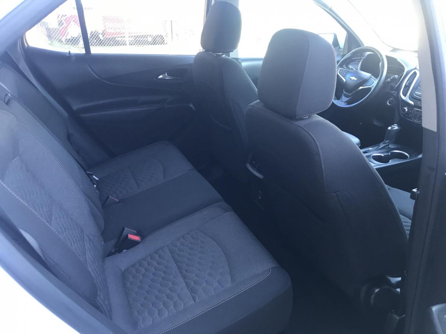 2021 WHITE /gray Chevrolet Equinox LT 2WD (3GNAXKEV2MS) with an 1.5L L4 DOHC 16V TURBO engine, 6A transmission, located at 323 E Dunlap Ave., Phoenix, AZ, 85020, (602) 331-9000, 33.567677, -112.069000 - DIESEL 2021 Chevrolet Equinox LT 2WD SUV ,.......EXCELLENT condition,.... Automatic, 4cyl. 1.5L ..... Ice Cold A/C, White and gray interior with leather seats in near perfect condition, Surround View Camera, Backup Camera, Premiumm Sound CD, Power Options, This suv is gorgeous inside and out, HARD T - Photo#9