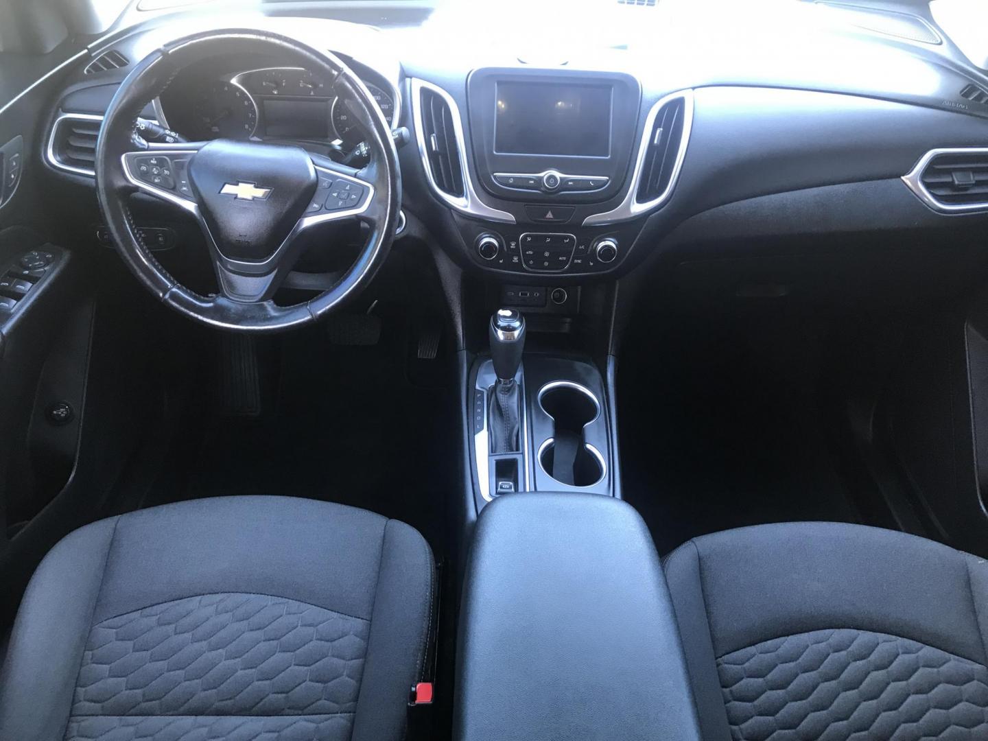 2021 WHITE /gray Chevrolet Equinox LT 2WD (3GNAXKEV2MS) with an 1.5L L4 DOHC 16V TURBO engine, 6A transmission, located at 323 E Dunlap Ave., Phoenix, AZ, 85020, (602) 331-9000, 33.567677, -112.069000 - DIESEL 2021 Chevrolet Equinox LT 2WD SUV ,.......EXCELLENT condition,.... Automatic, 4cyl. 1.5L ..... Ice Cold A/C, White and gray interior with leather seats in near perfect condition, Surround View Camera, Backup Camera, Premiumm Sound CD, Power Options, This suv is gorgeous inside and out, HARD T - Photo#10