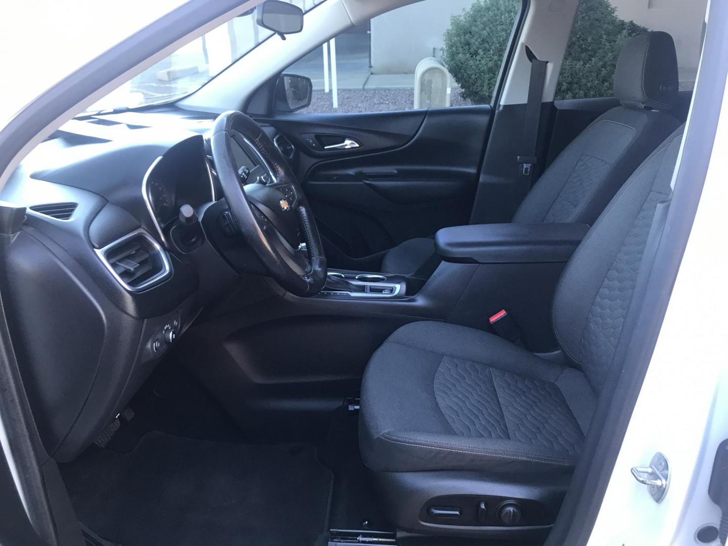 2021 WHITE /gray Chevrolet Equinox LT 2WD (3GNAXKEV2MS) with an 1.5L L4 DOHC 16V TURBO engine, 6A transmission, located at 323 E Dunlap Ave., Phoenix, AZ, 85020, (602) 331-9000, 33.567677, -112.069000 - DIESEL 2021 Chevrolet Equinox LT 2WD SUV ,.......EXCELLENT condition,.... Automatic, 4cyl. 1.5L ..... Ice Cold A/C, White and gray interior with leather seats in near perfect condition, Surround View Camera, Backup Camera, Premiumm Sound CD, Power Options, This suv is gorgeous inside and out, HARD T - Photo#13