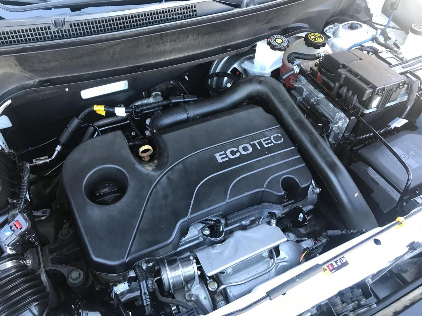 2021 WHITE /gray Chevrolet Equinox LT 2WD (3GNAXKEV2MS) with an 1.5L L4 DOHC 16V TURBO engine, 6A transmission, located at 323 E Dunlap Ave., Phoenix, AZ, 85020, (602) 331-9000, 33.567677, -112.069000 - DIESEL 2021 Chevrolet Equinox LT 2WD SUV ,.......EXCELLENT condition,.... Automatic, 4cyl. 1.5L ..... Ice Cold A/C, White and gray interior with leather seats in near perfect condition, Surround View Camera, Backup Camera, Premiumm Sound CD, Power Options, This suv is gorgeous inside and out, HARD T - Photo#15