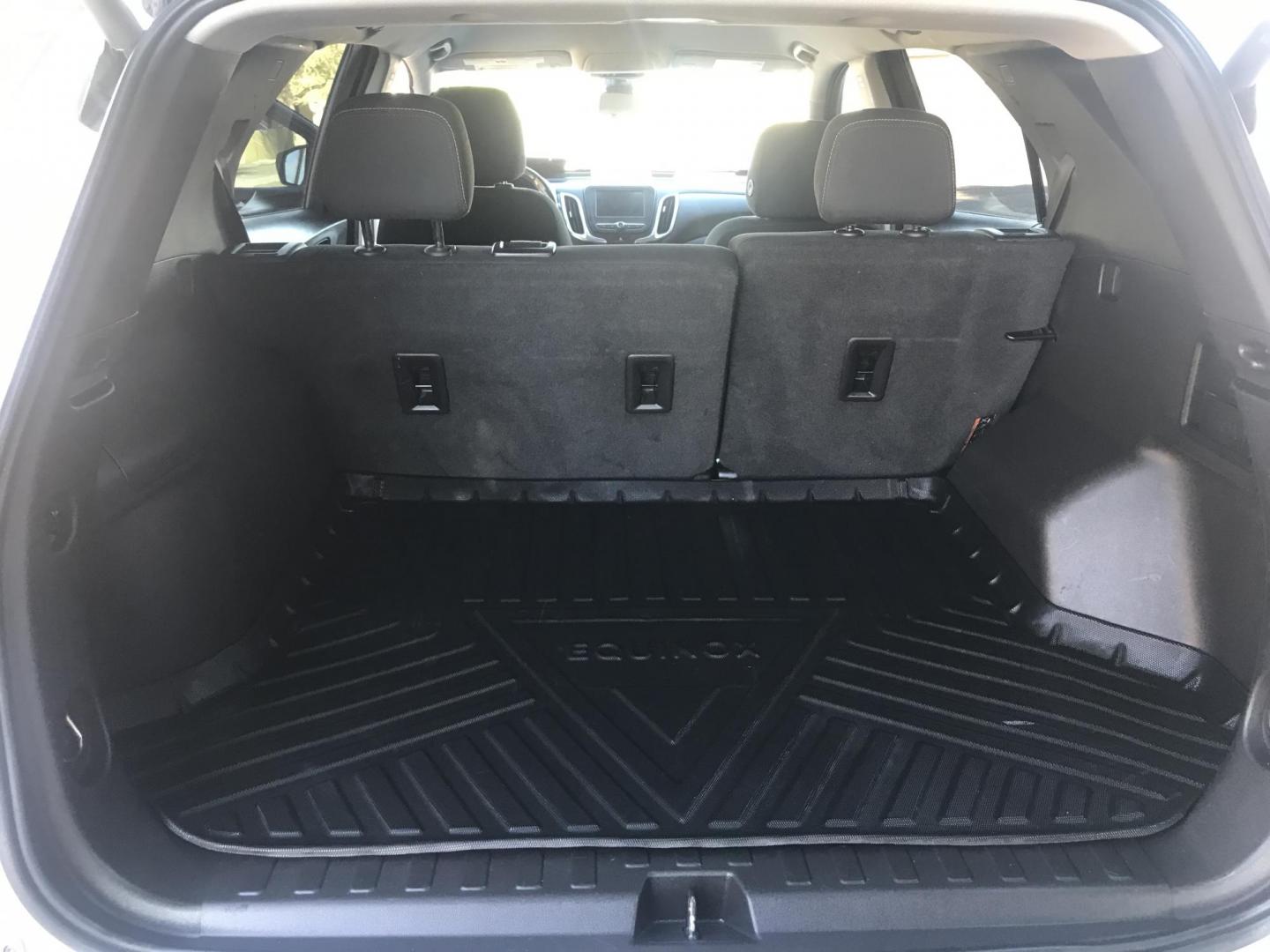 2021 WHITE /gray Chevrolet Equinox LT 2WD (3GNAXKEV2MS) with an 1.5L L4 DOHC 16V TURBO engine, 6A transmission, located at 323 E Dunlap Ave., Phoenix, AZ, 85020, (602) 331-9000, 33.567677, -112.069000 - DIESEL 2021 Chevrolet Equinox LT 2WD SUV ,.......EXCELLENT condition,.... Automatic, 4cyl. 1.5L ..... Ice Cold A/C, White and gray interior with leather seats in near perfect condition, Surround View Camera, Backup Camera, Premiumm Sound CD, Power Options, This suv is gorgeous inside and out, HARD T - Photo#16