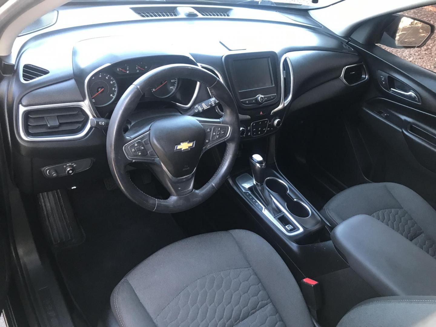 2018 gray /gray Chevrolet Equinox LT 2WD (2GNAXJEV7J6) with an 1.5L L4 DIR DOHC 16V TURBO engine, 6A transmission, located at 323 E Dunlap Ave., Phoenix, AZ, 85020, (602) 331-9000, 33.567677, -112.069000 - 2018 Chevrolet Equinox 1LT 2WD SUV ,.......EXCELLENT condition,.... Automatic, 4cyl. 1.5L ..... Ice Cold A/C, Black with gray interior withcloth seats in near perfect condition, Backup Camera, Premium Sound CD, Power Options, This suv is gorgeous inside and out, Incredible gas mileage! Arizona title - Photo#12