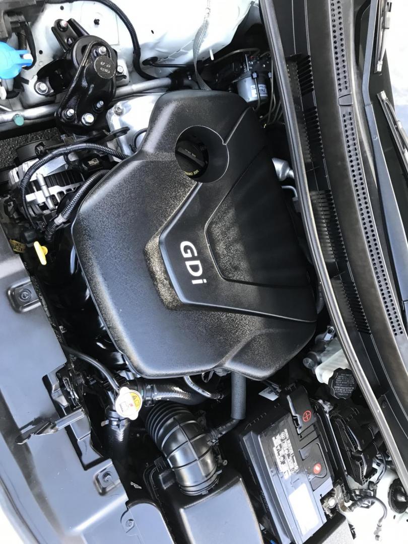 2013 WHITE /tan Hyundai Accent GLS 4-Door (KMHCT4AE7DU) with an 1.6L L4 DOHC 16V engine, located at 323 E Dunlap Ave., Phoenix, AZ, 85020, (602) 331-9000, 33.567677, -112.069000 - 2013 Hyundai Accent GLS , Automatic, 1.6L , 4cyl. Super Economical ............ Low 120k miles, .... A Must See!! ....... Ice cold AC...... The car is gorgeous inside and out. Power windows, Power door locks, Premium Stereo/CD Player, Beautiful White and black interior with tan cloth seats, Clean Ar - Photo#15