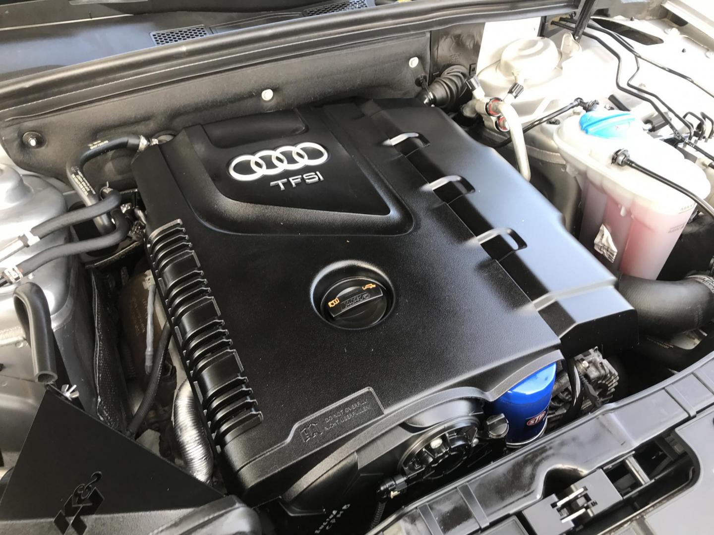 2015 silver /black Audi A4 2.0T Premium Sedan quattro Manual (WAUFFAFL2FN) with an 2.0L L4 DOHC 16V TURBO engine, 6-Speed Manual transmission, located at 323 E Dunlap Ave., Phoenix, AZ, 85020, (602) 331-9000, 33.567677, -112.069000 - Luxury 2015 AUDI A4 QUATTRO AWD ..... A MUST SEE !!!! ........ Automatic, 2.0L Turbo Charged Engine, 143k miles, Cold AC. Loaded with Power Options, Premium Sound Stereo/ CD Player, Beautiful Silver Exterior with black leather seats, Backup Camera, Sunroof, Alloy Wheels, Good Tires, Clean title , Ru - Photo#16